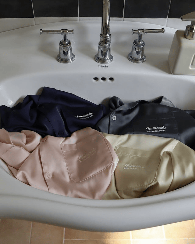 Juuneedu｜[長袖睡衣] Luah Satin Embroidery Pajama [4 colors]