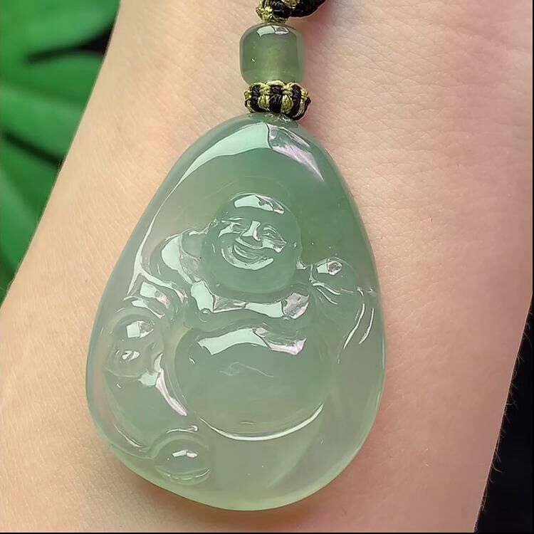 927227 翡翠佛牌