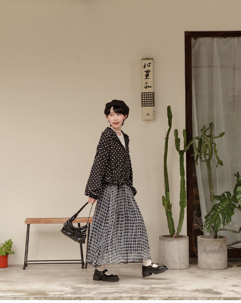 Color-Block Polka-Dot Ruffled Drawstring Hooded Windbreaker - Black【02071730】in stock+pre-order
