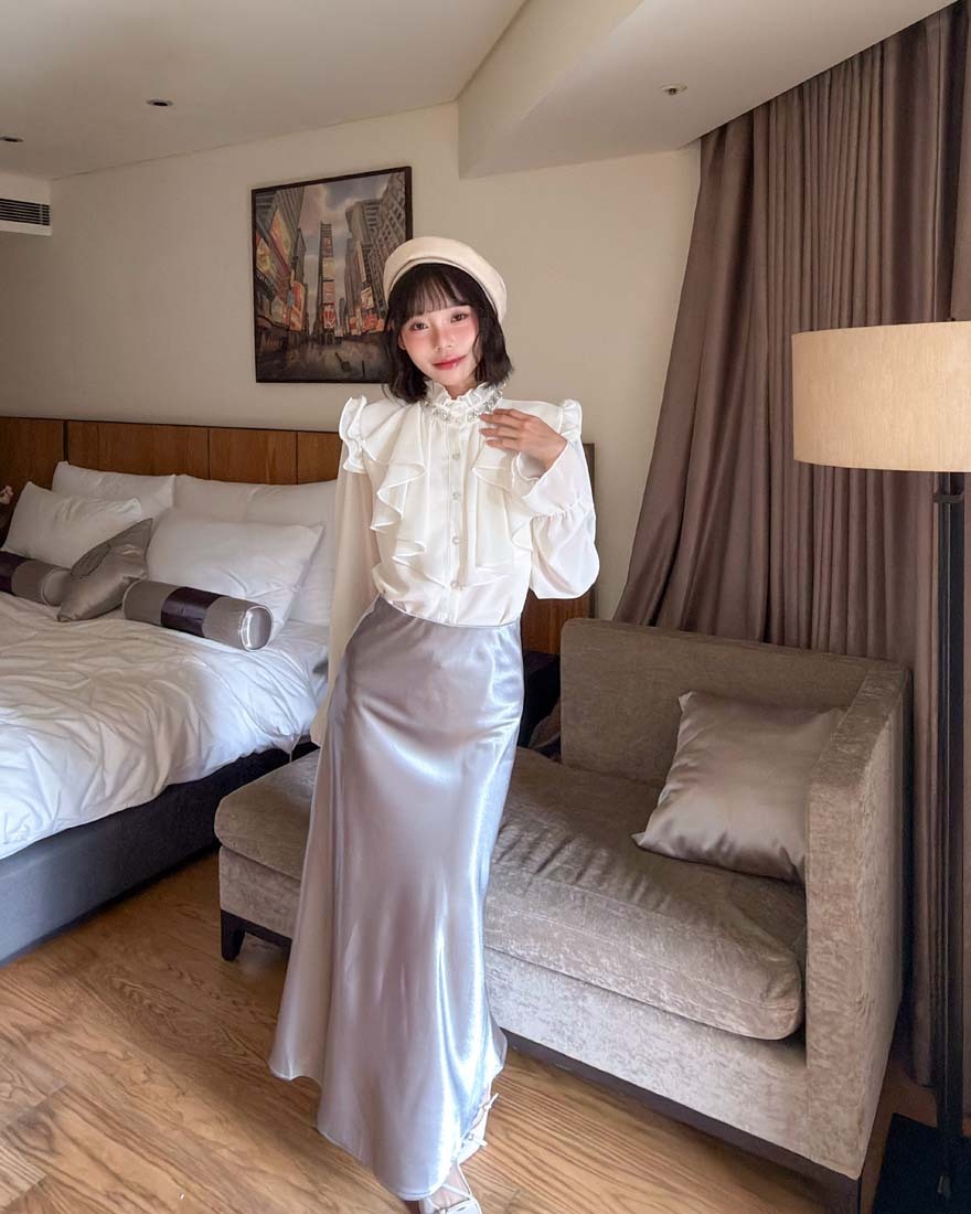 LINA LINA華美貴族鑽石串珠寶石釦荷葉上衣-優雅白