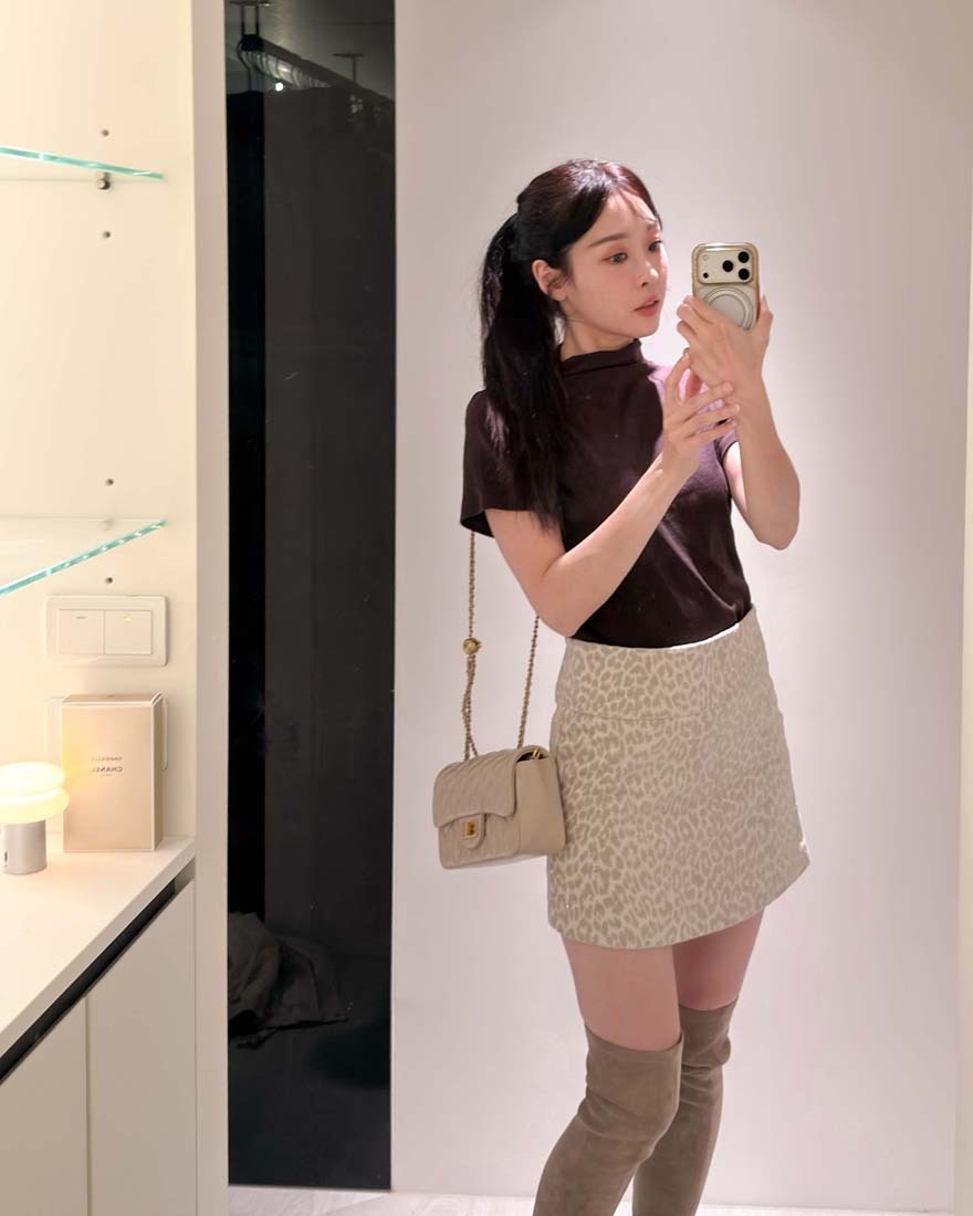 LINA LINA性格魅力銀粉亮片豹紋短裙-奶茶咖S-L