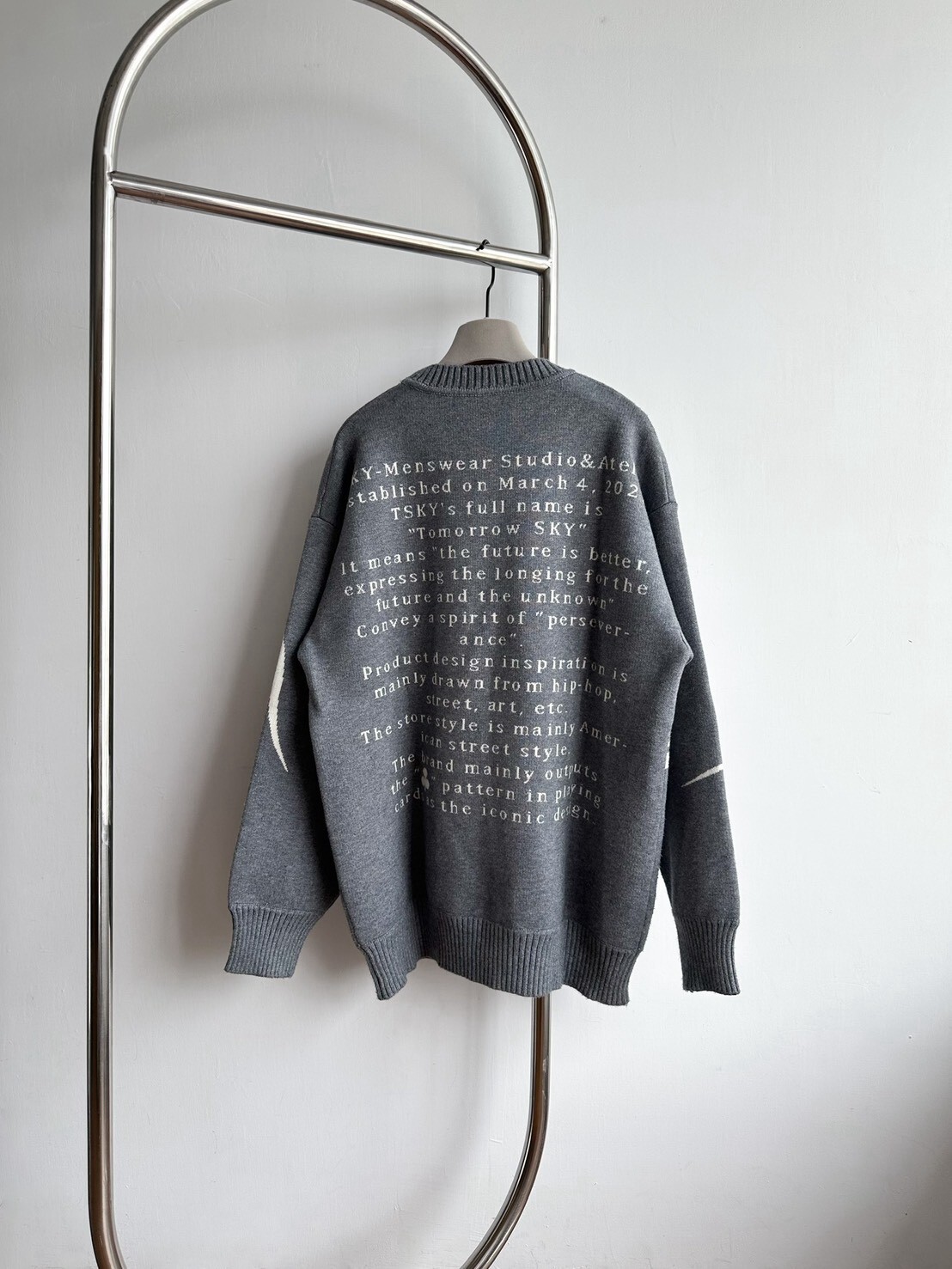 TSKY Double Portrait Pattern Heavyweight Knit Sweater