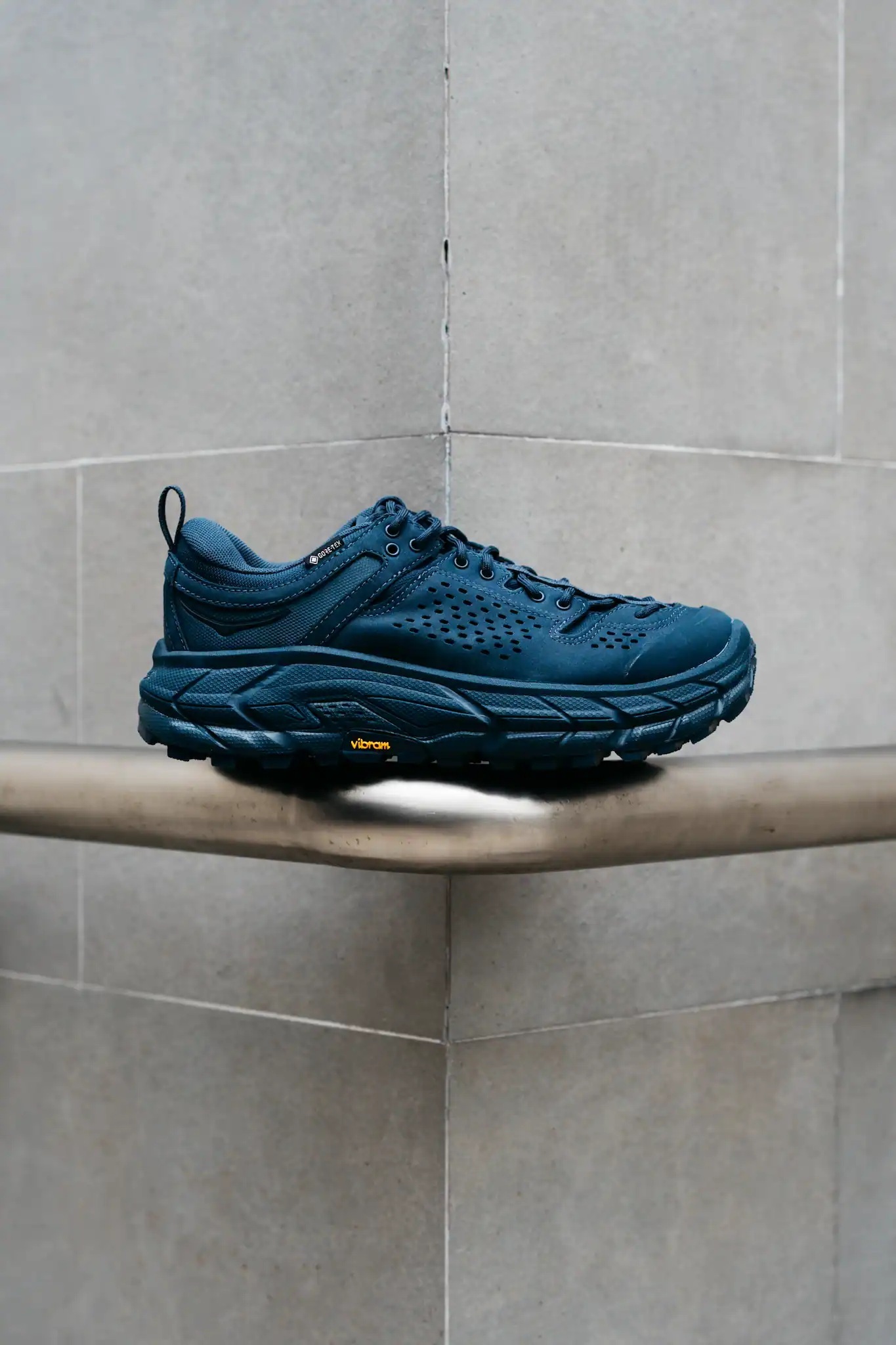 [預訂] HOKA TOR ULTRA LO VARSITY NAVY