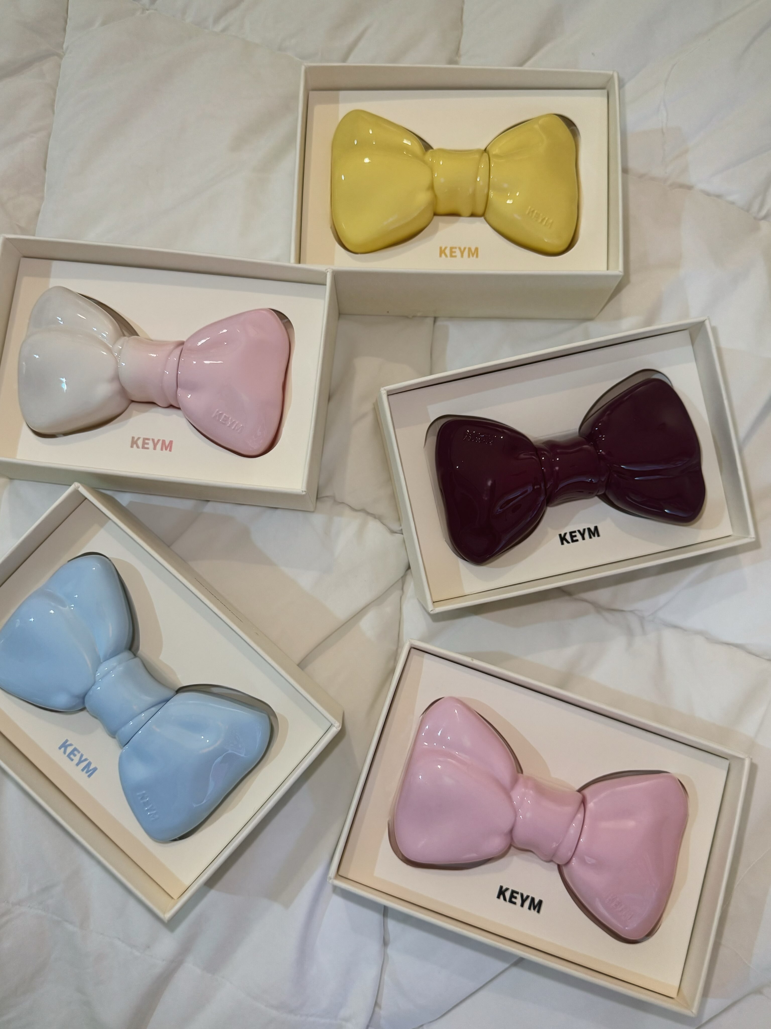 【10/9 - 10/11 週末優惠】韓國代購 KEYM Lip Glow Bow 蝴蝶結 鑰匙圈 吊飾 豐盈 水光 唇釉