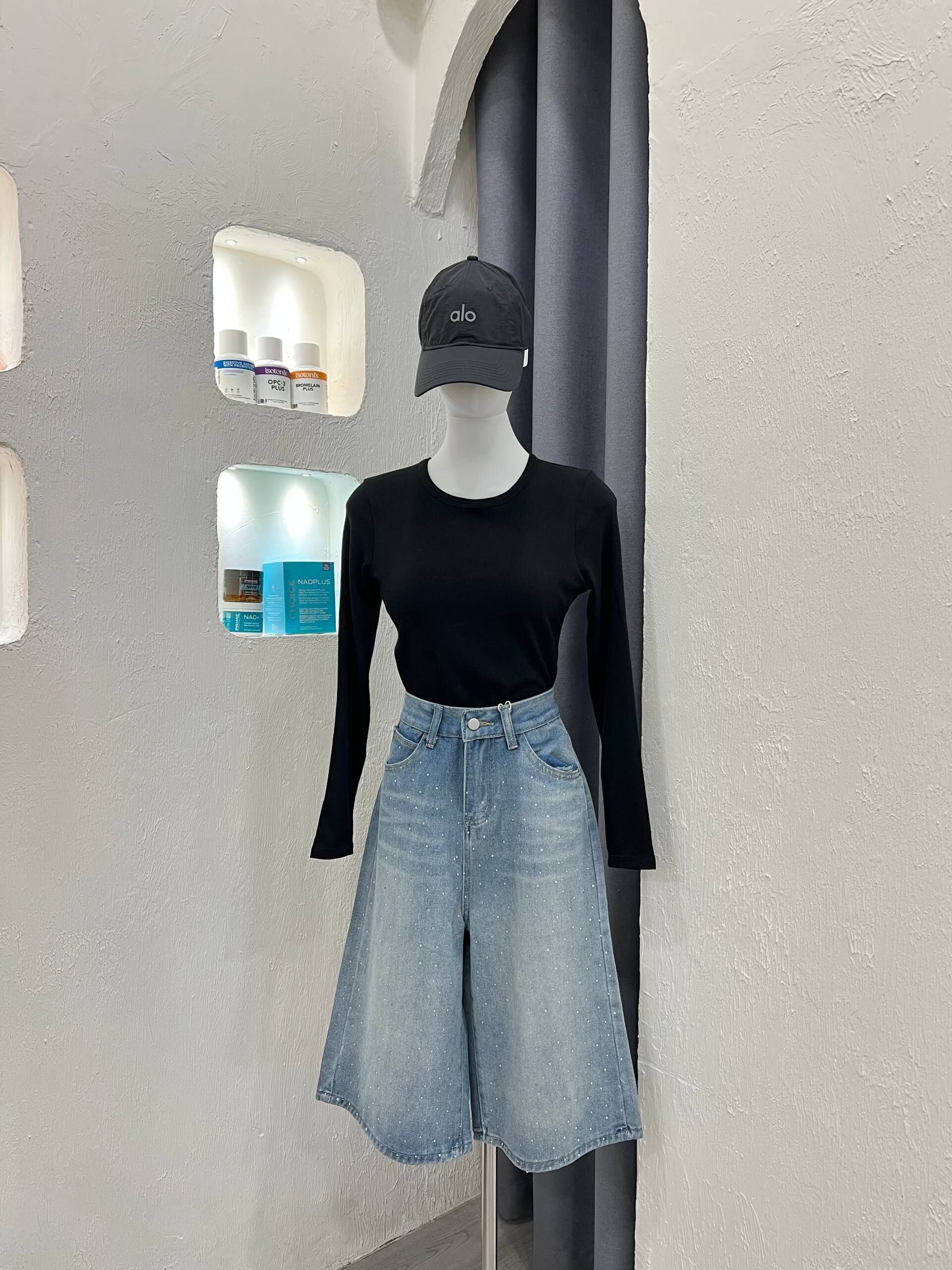 Round neck long sleeve with padded