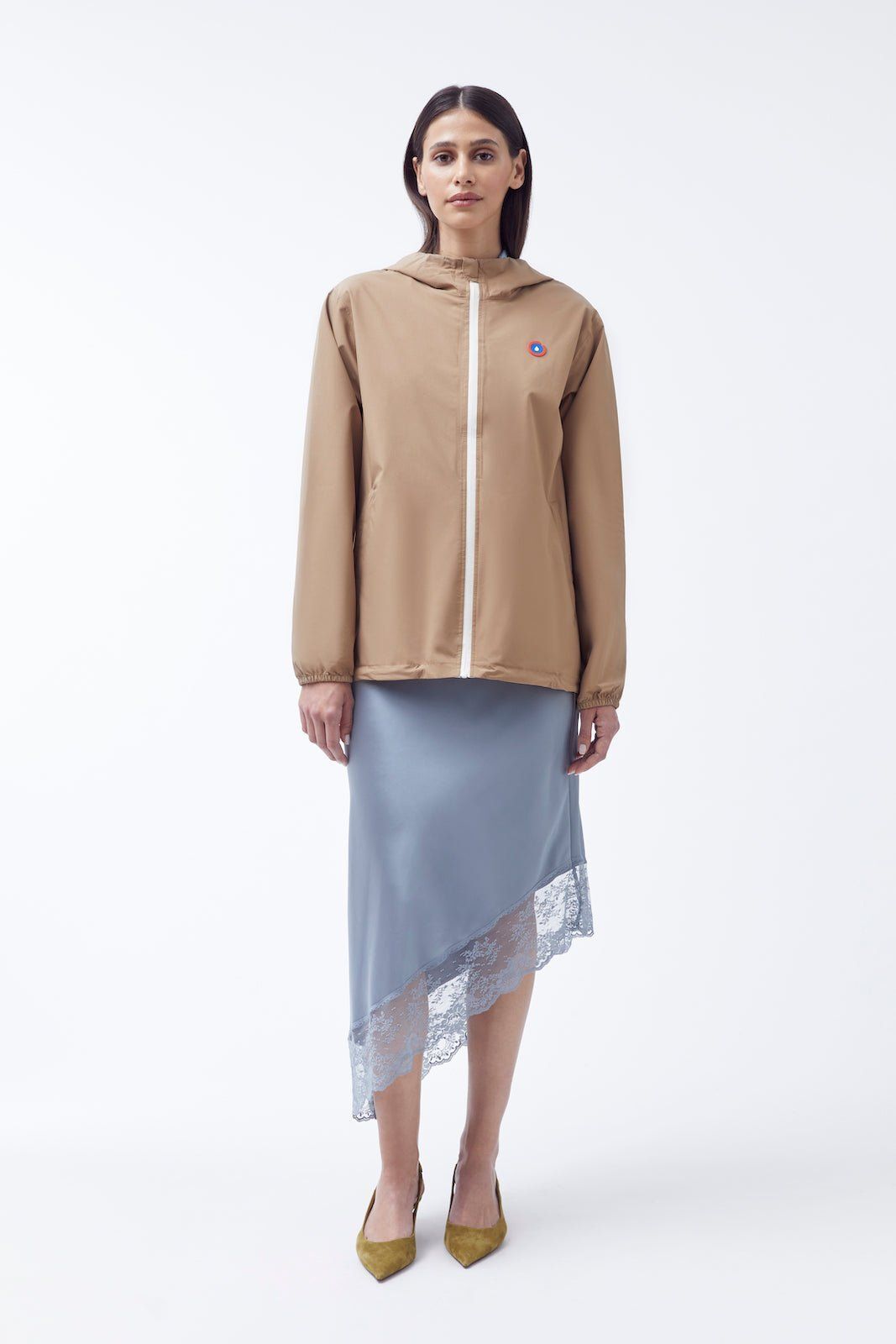 1FT1007-097 [FLOTTE] Passy Water-Resistant And A Compact Windbreaker Sahara #20007 (EU)