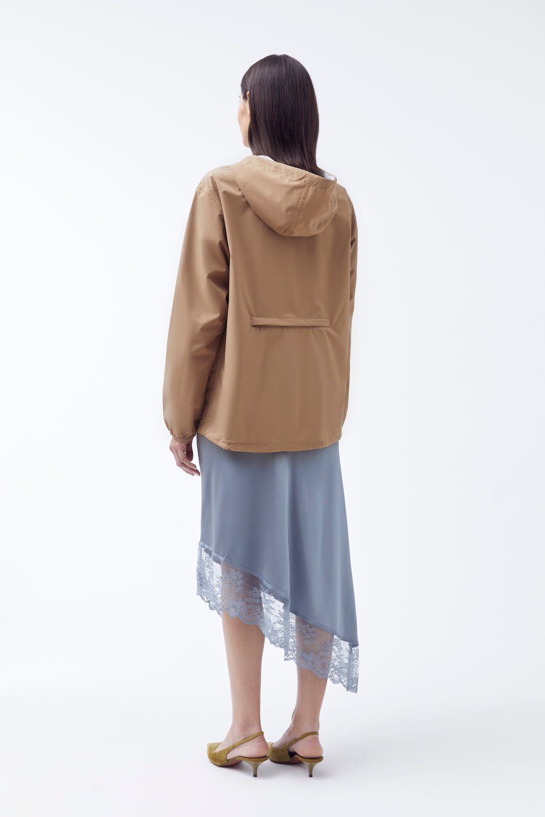 1FT1007-097 [FLOTTE] Passy Water-Resistant And A Compact Windbreaker Sahara #20007 (EU)