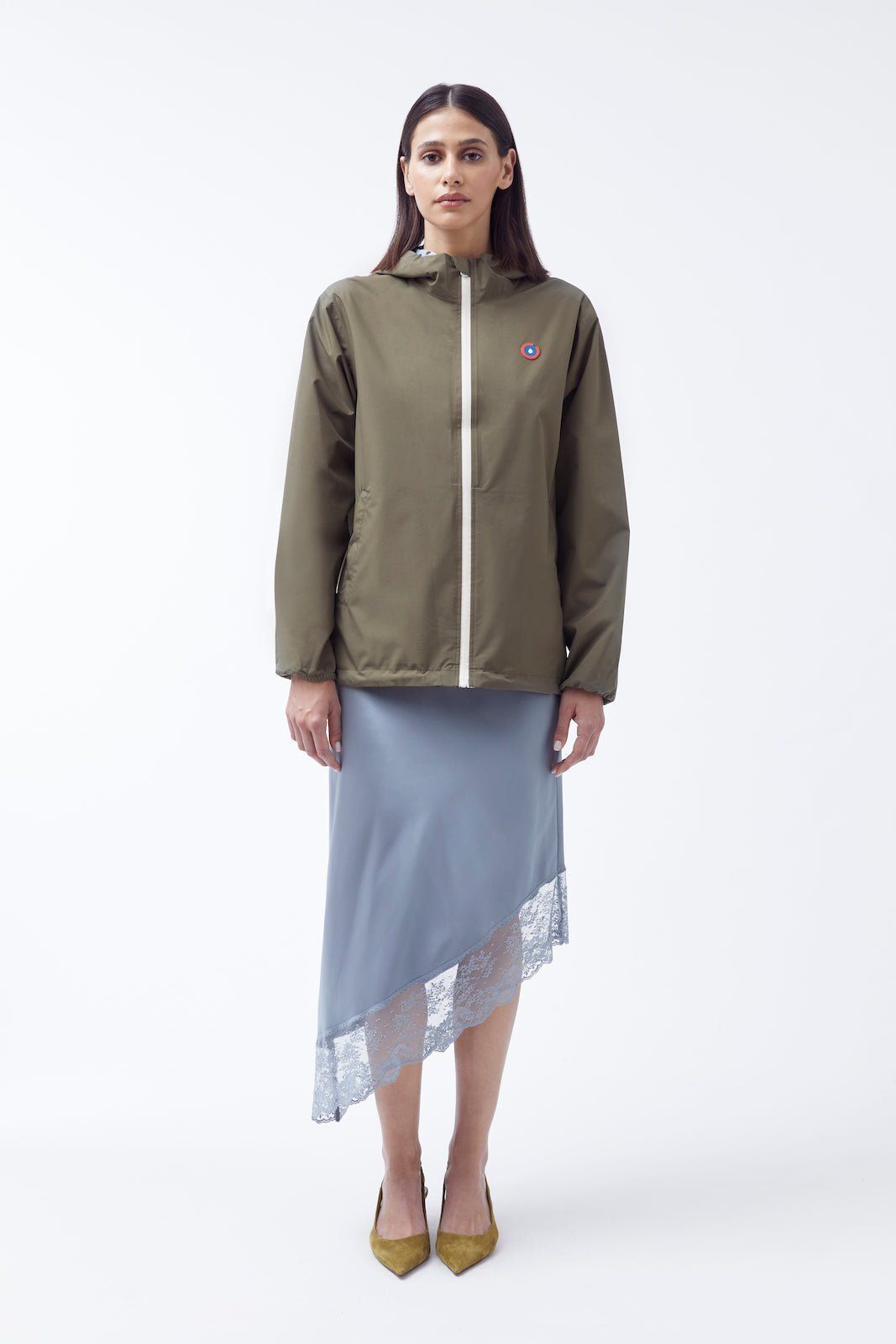 1FT1007-099 [FLOTTE] Passy Water-Resistant And A Compact Windbreaker Khaki #20007 (EU)