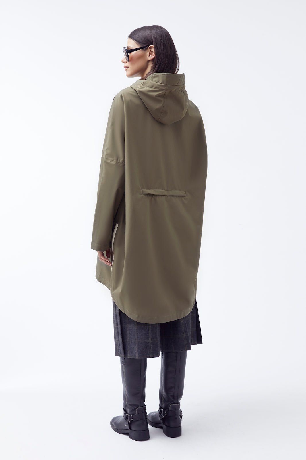 1FT1007-142 [FLOTTE] Liberte 防水斗篷式雨衣｜寬口開口與360°連帽設計 卡其色 #22069 (EU)