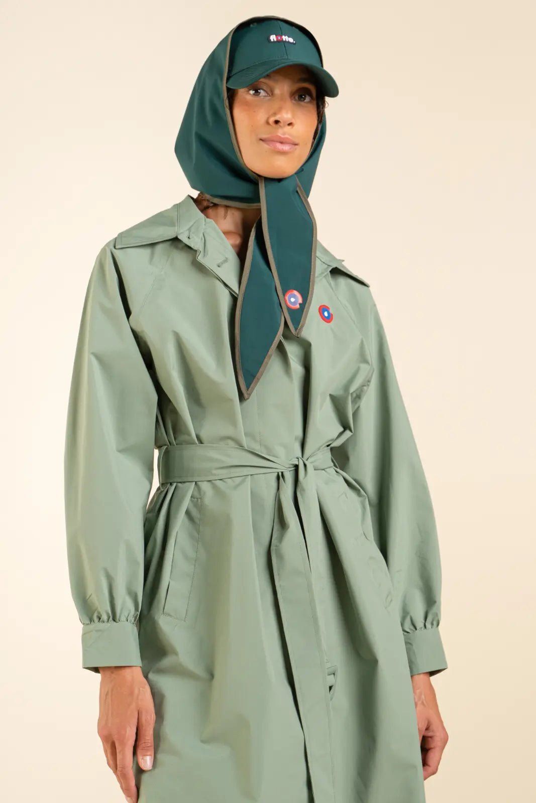 1FT1007-153 [FLOTTE] Couvre Chef Packable Hood Fir Green #21036 (EU)