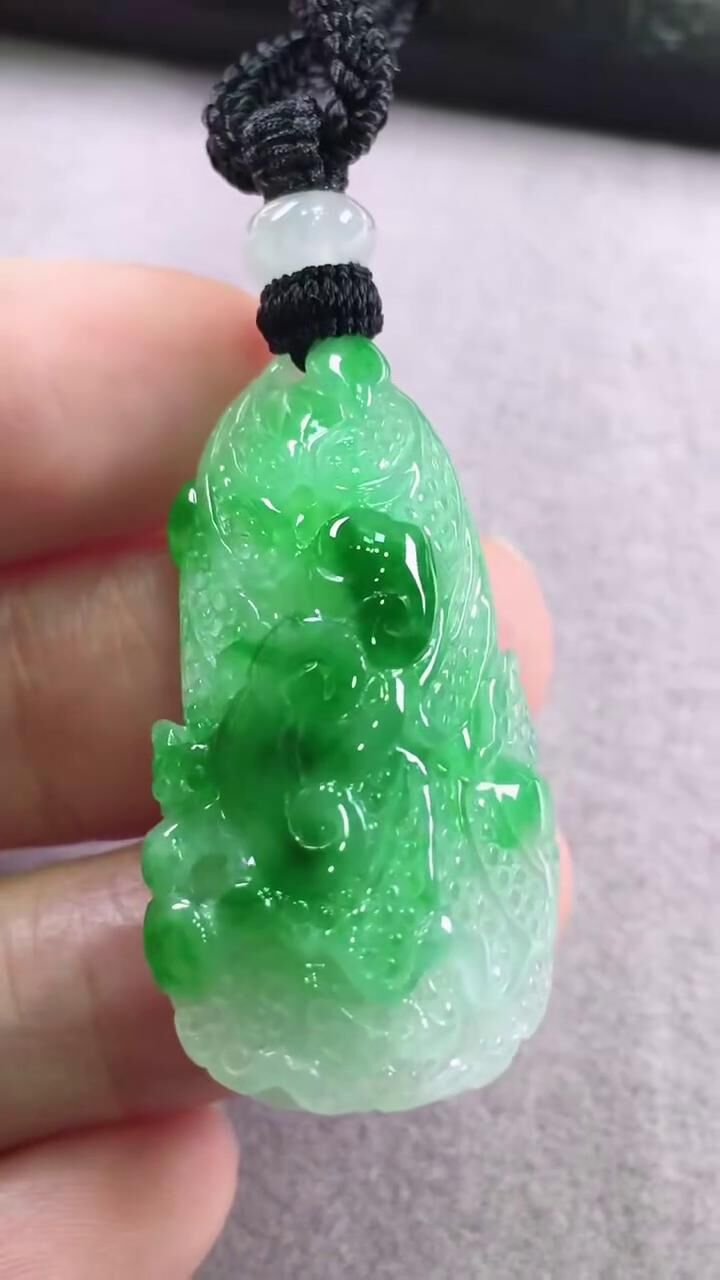 927323 翡翠百財