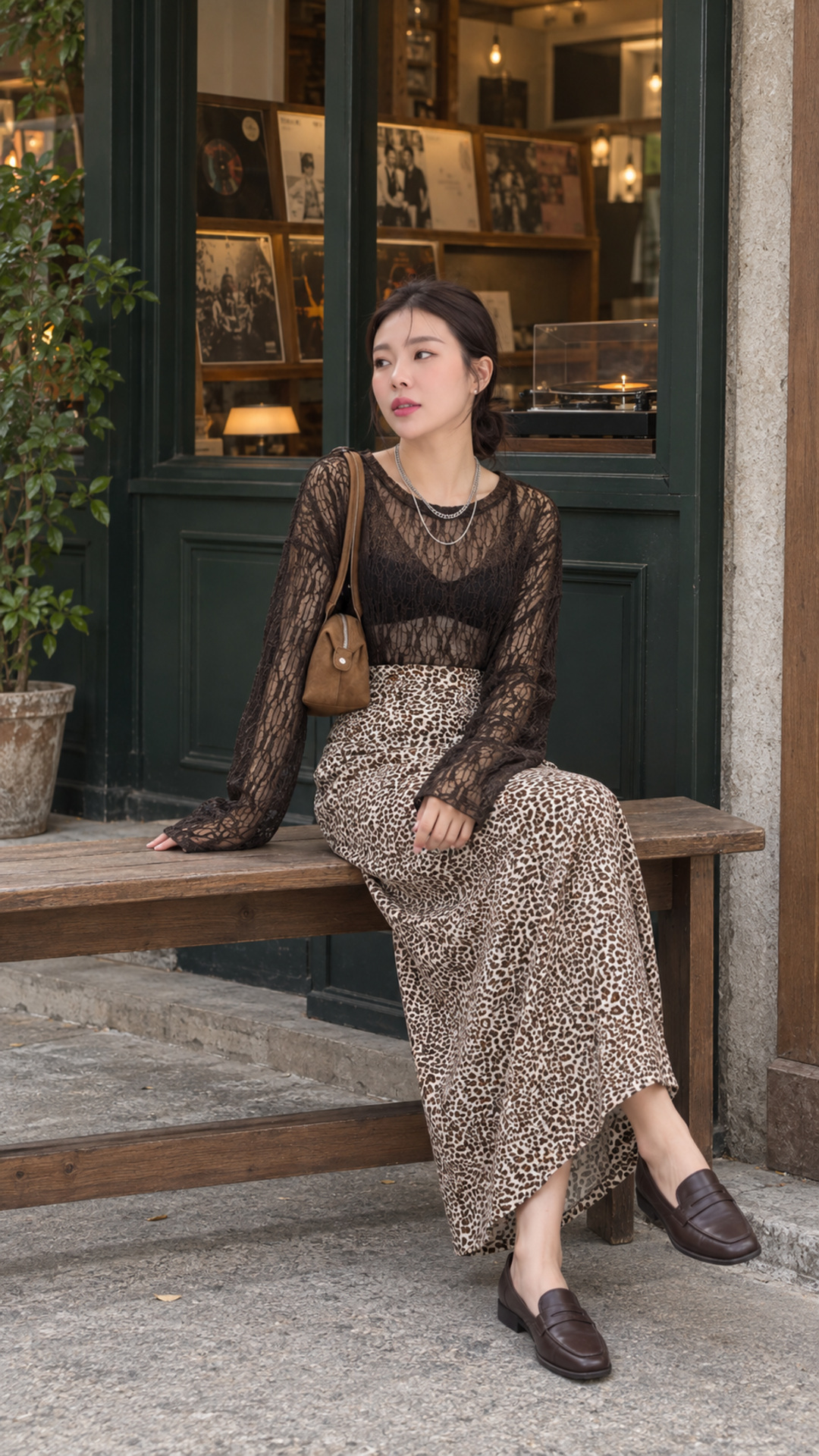 G7007-透膚蕾絲長袖上衣