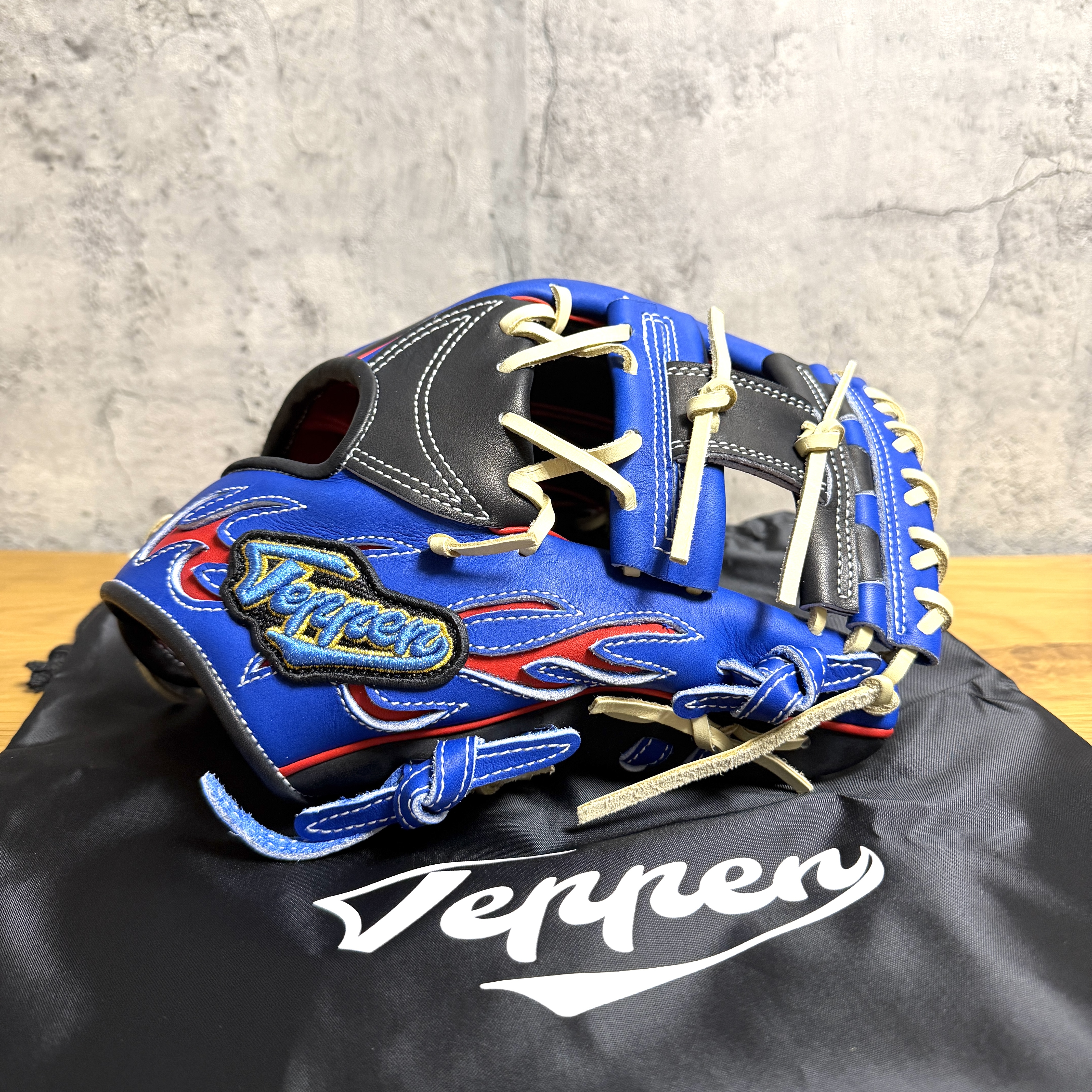 現貨! 約11.8吋 Teppen 瘋牛限定 硬式 大內野 TP5+10mm刀版  M-TEN002