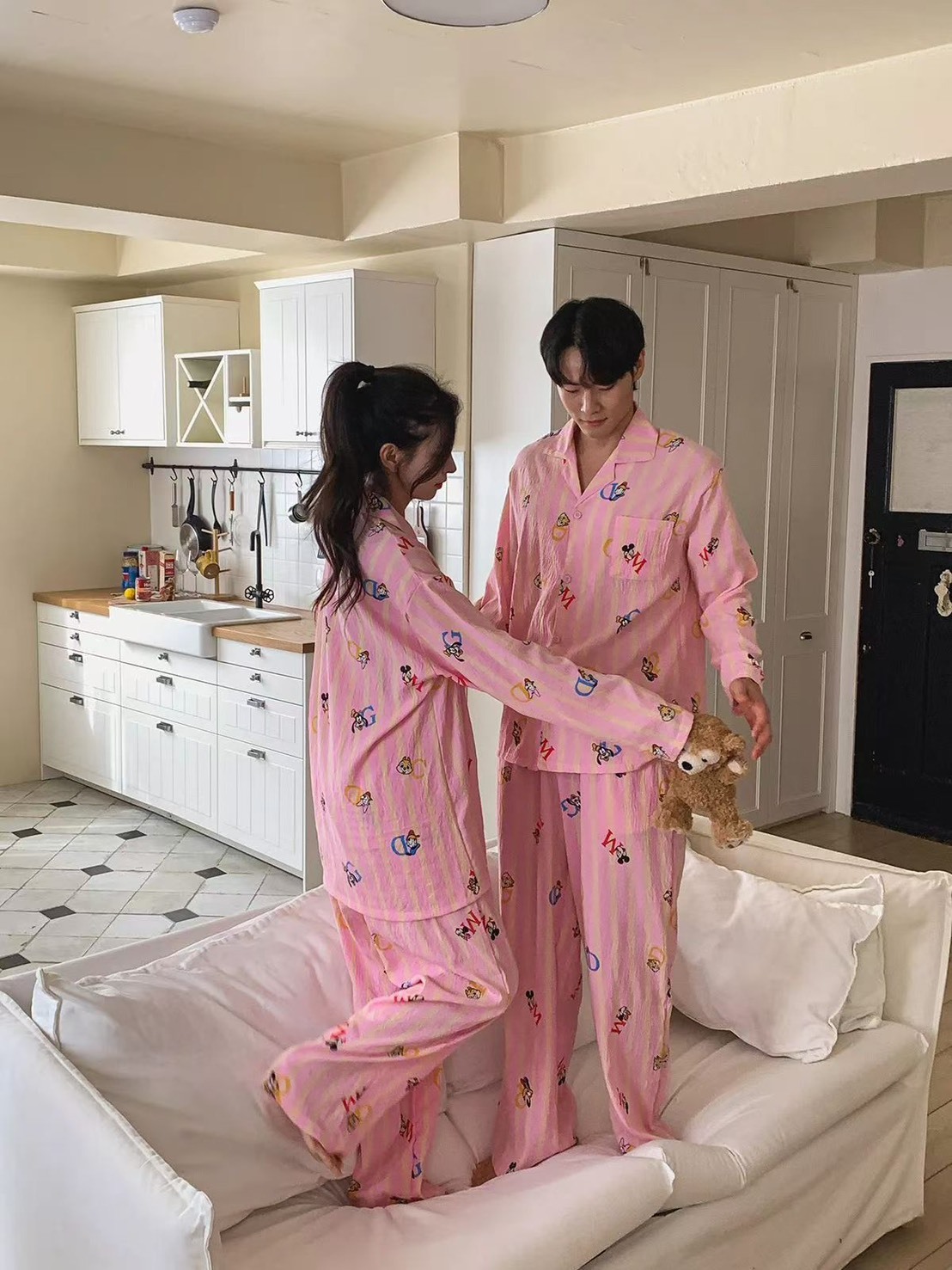 粉色迪士尼睡衣套組(男女同款)