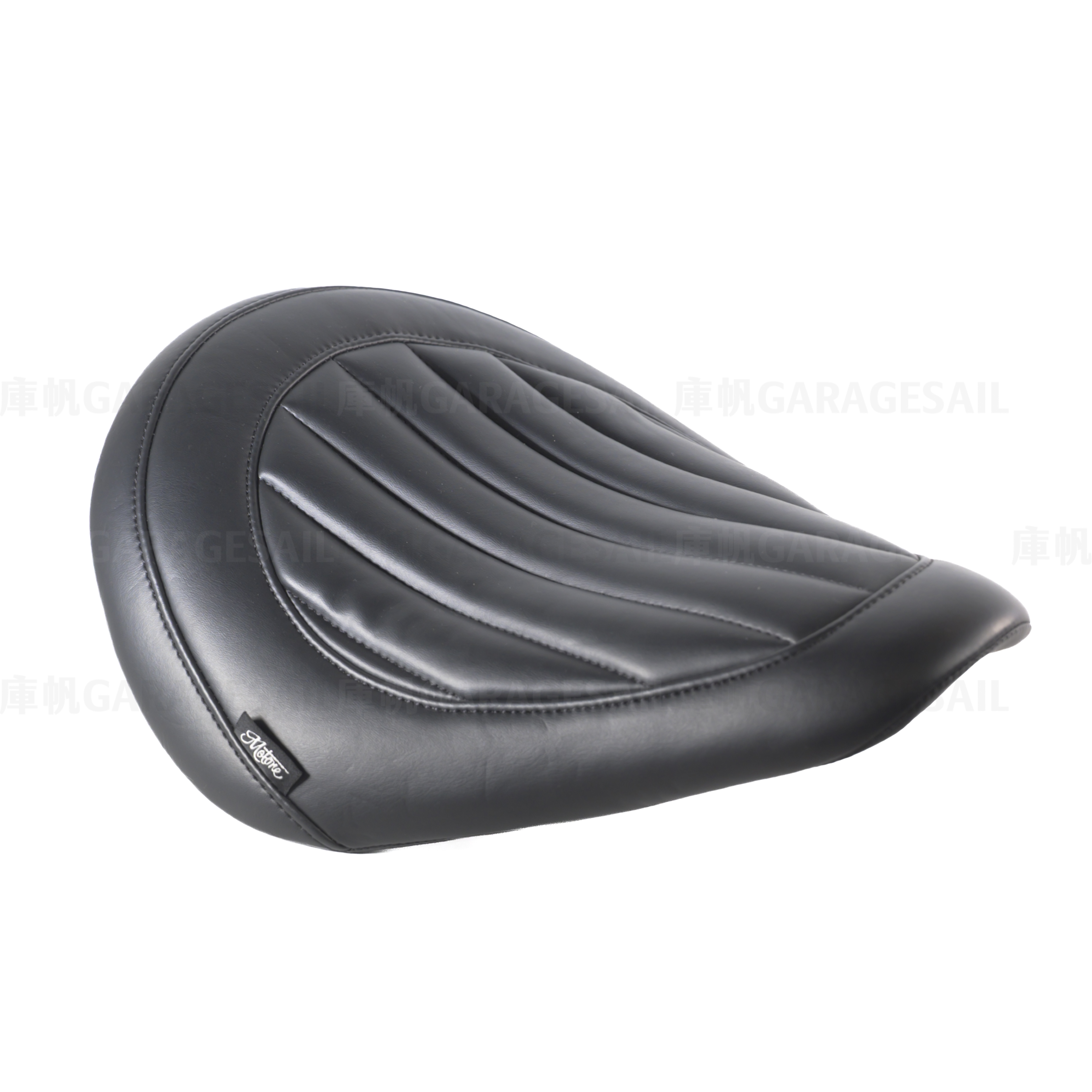 Motone LC King Cobra Seat - Vertical Ribs - Triumph Bobber