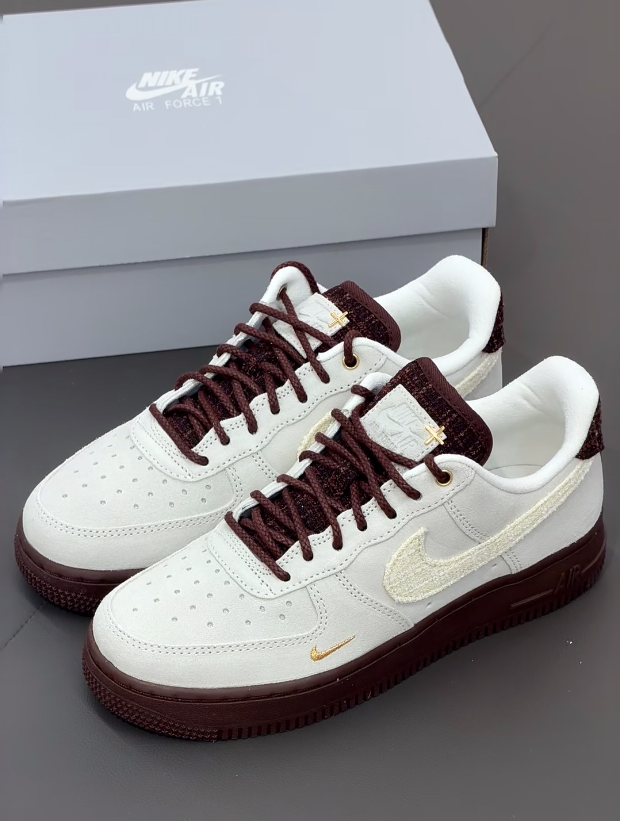 【預訂】 NIKE AIR FORCE 1 奶油深棕格紋-WOMEN