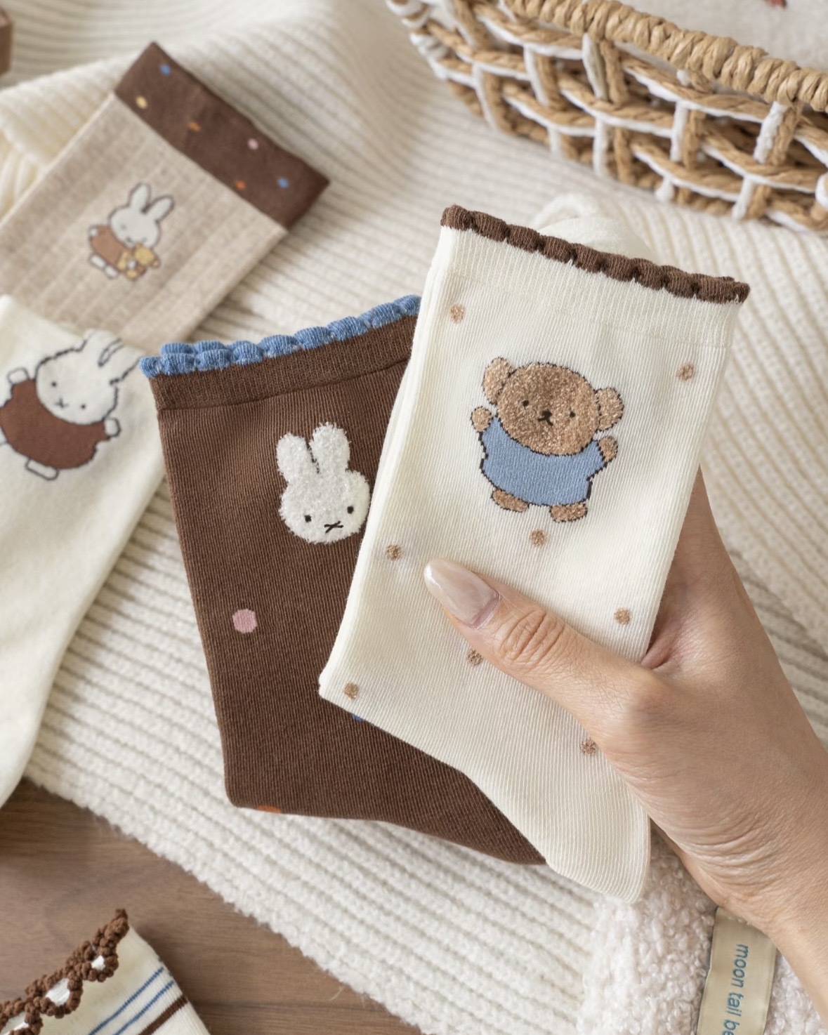 正版授權 Miffy 米菲兔 中筒襪 五入組 十一款