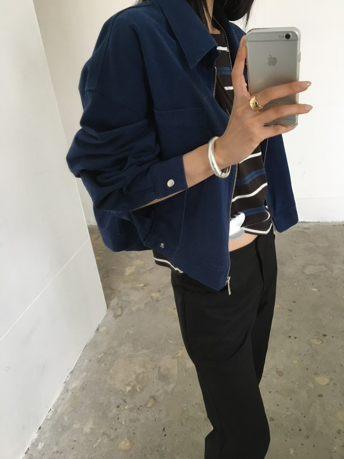 單口袋拉鍊短夾克