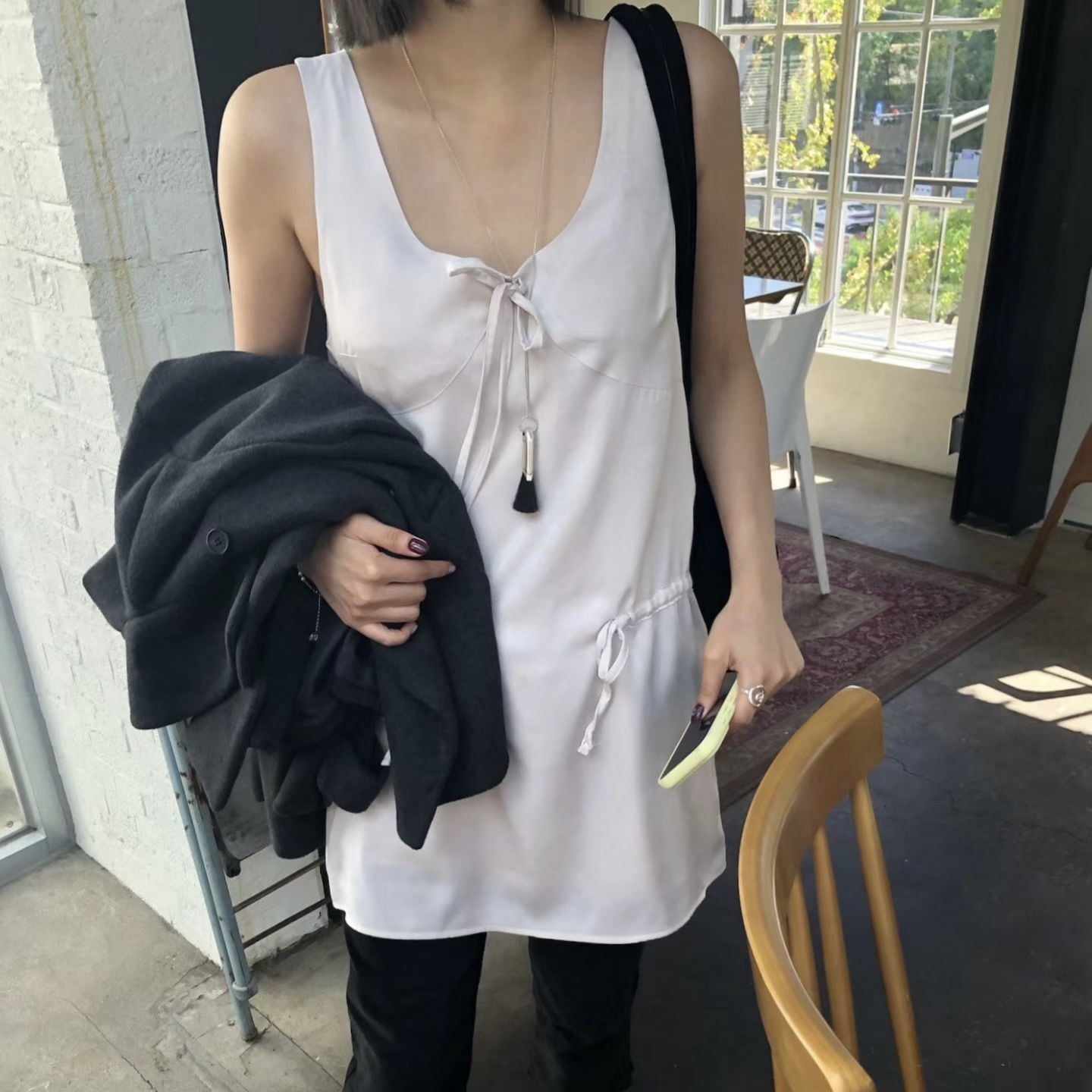 O19漂亮奶金絲霧光澤背心洋