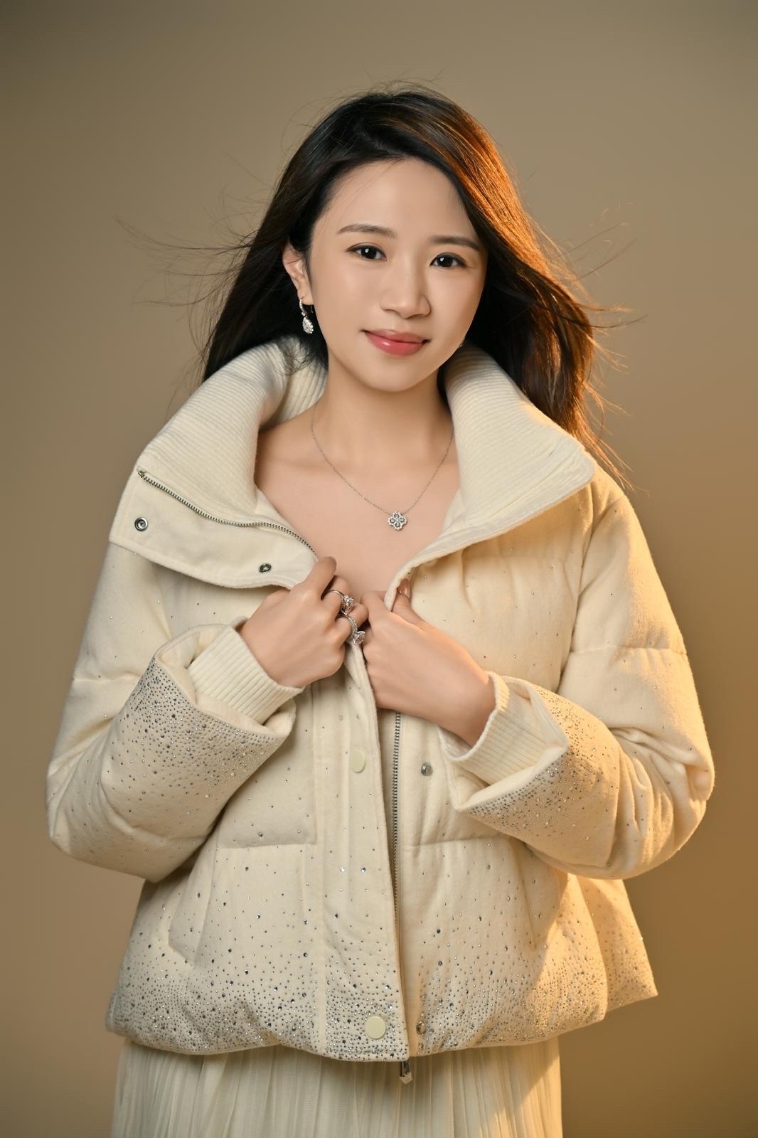 C101 月光白 -M