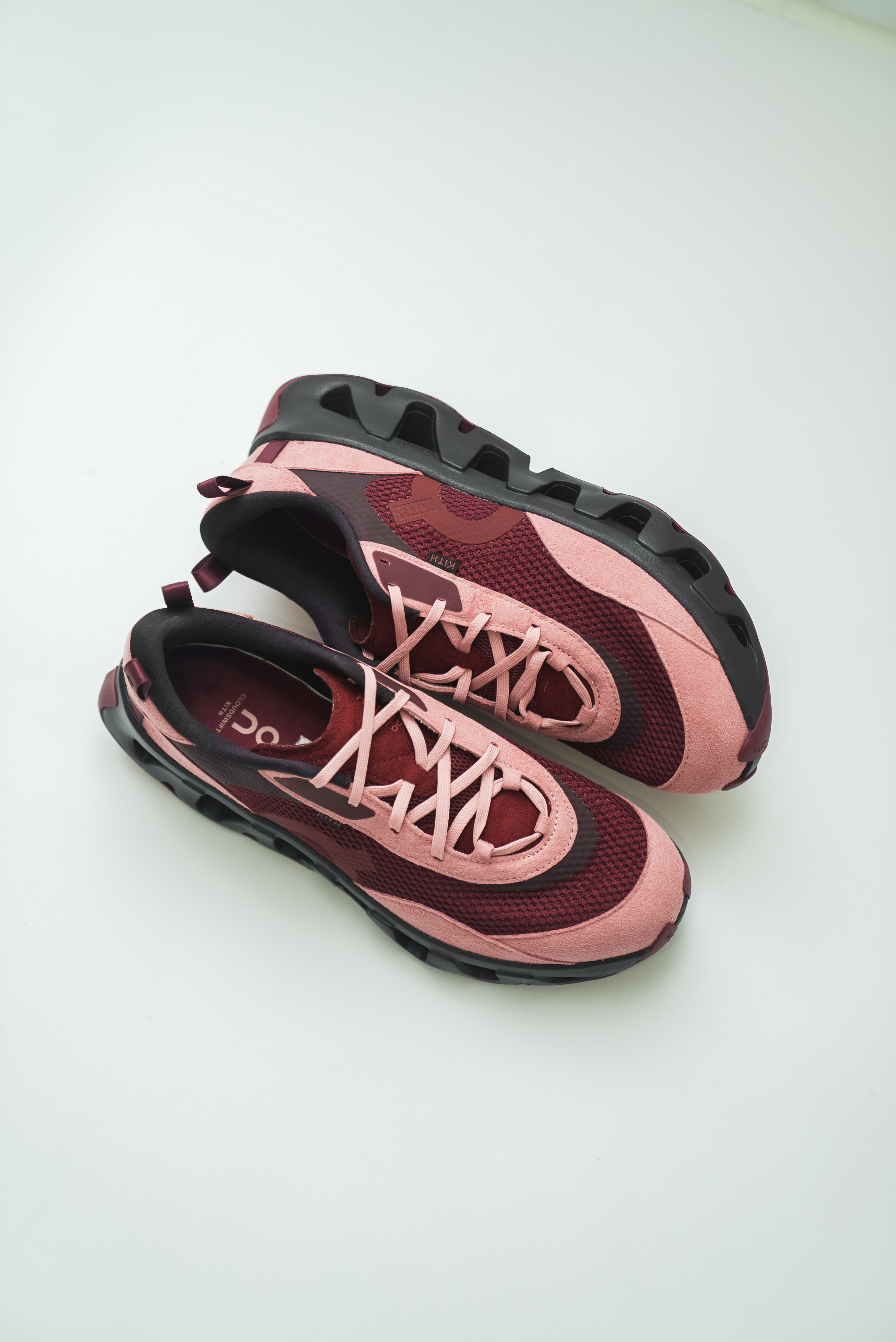 【Focus Store】預購 Kith x On K-Tech 2 "Ruby-OX" 寶石紅 3MG10846390