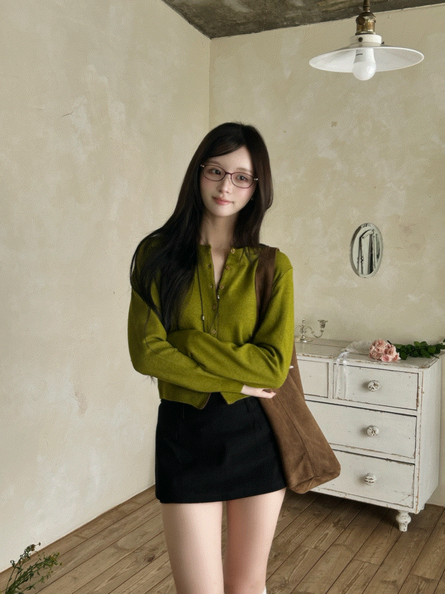 Classic mood 精緻秋氛配色柔膚針織衫