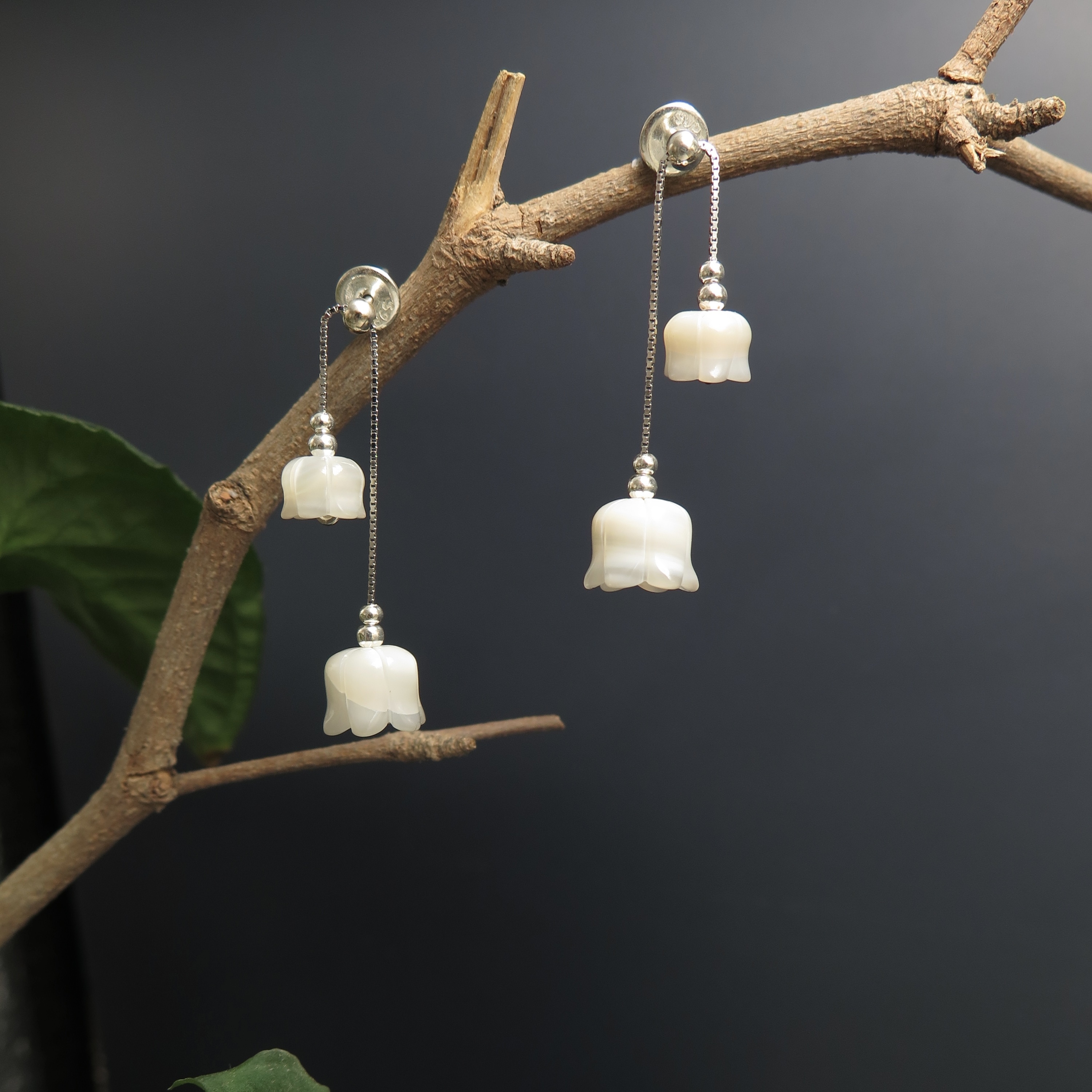 Adjustable Series - shell in Bell flower silver earrings