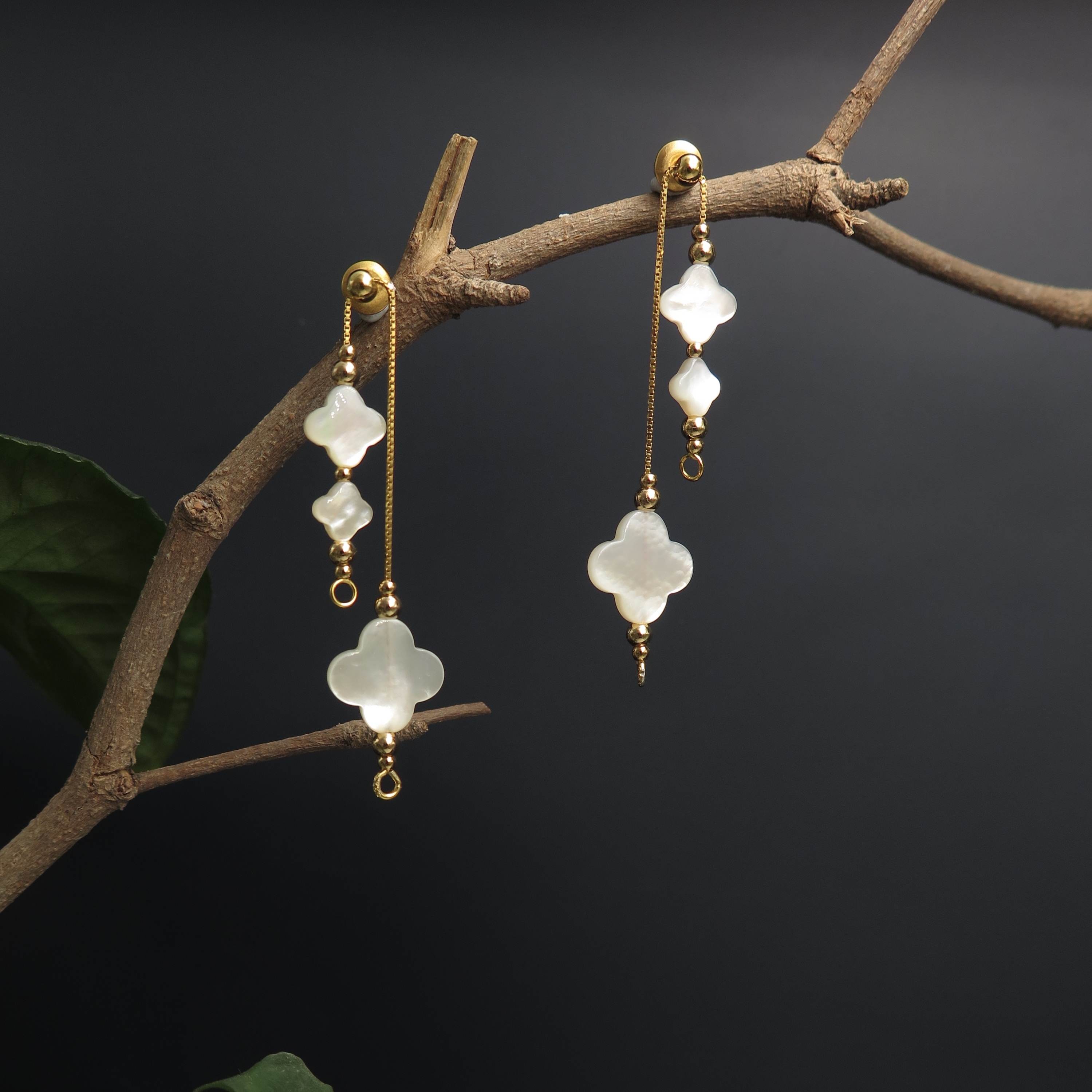 Adjustable Series - shell in Lucky Leaf silver earrings