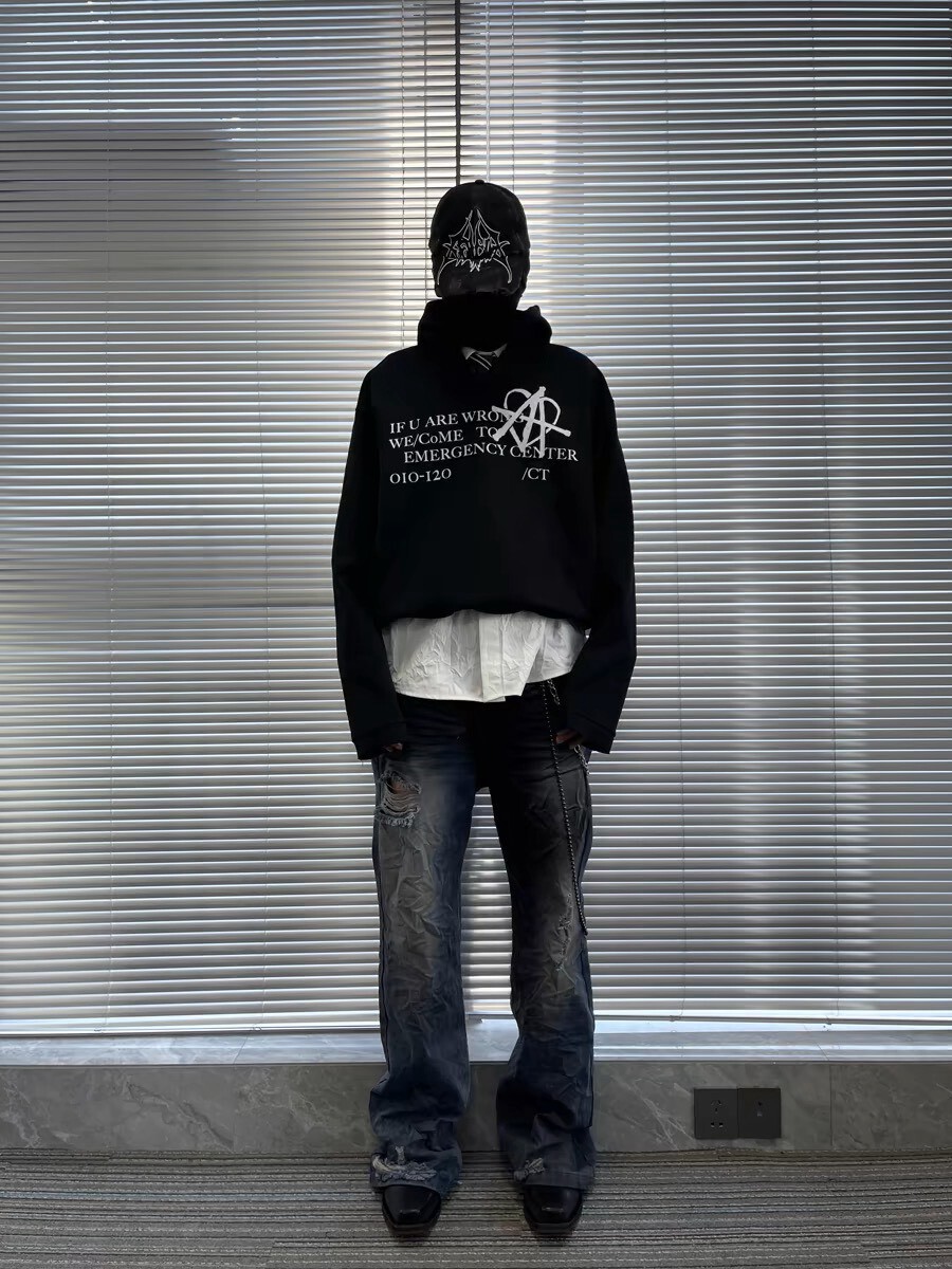 TREclub Anti-War Print V-Neck Short Hoodie