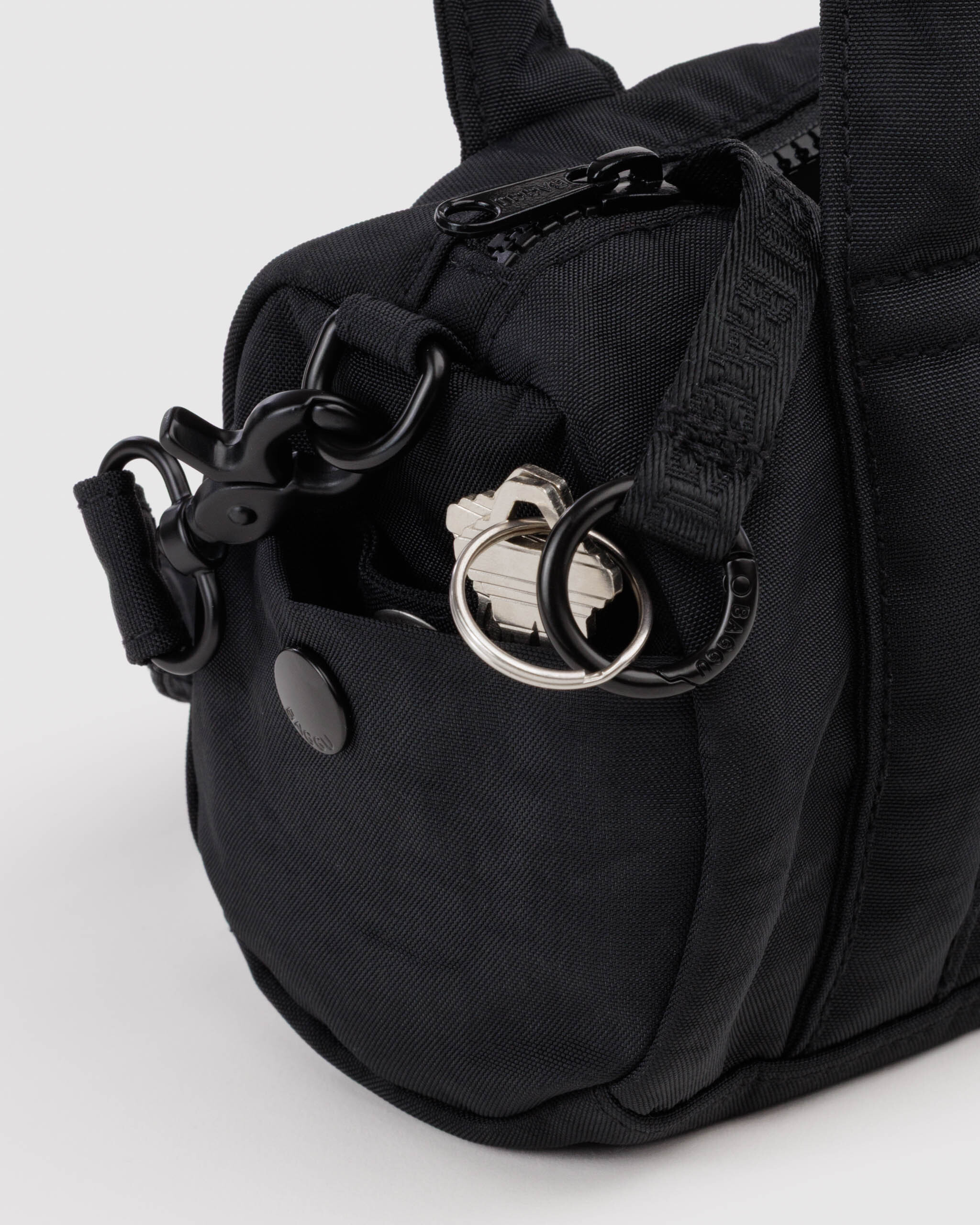 Small Nylon Duffle Bag - Black｜BAGGU