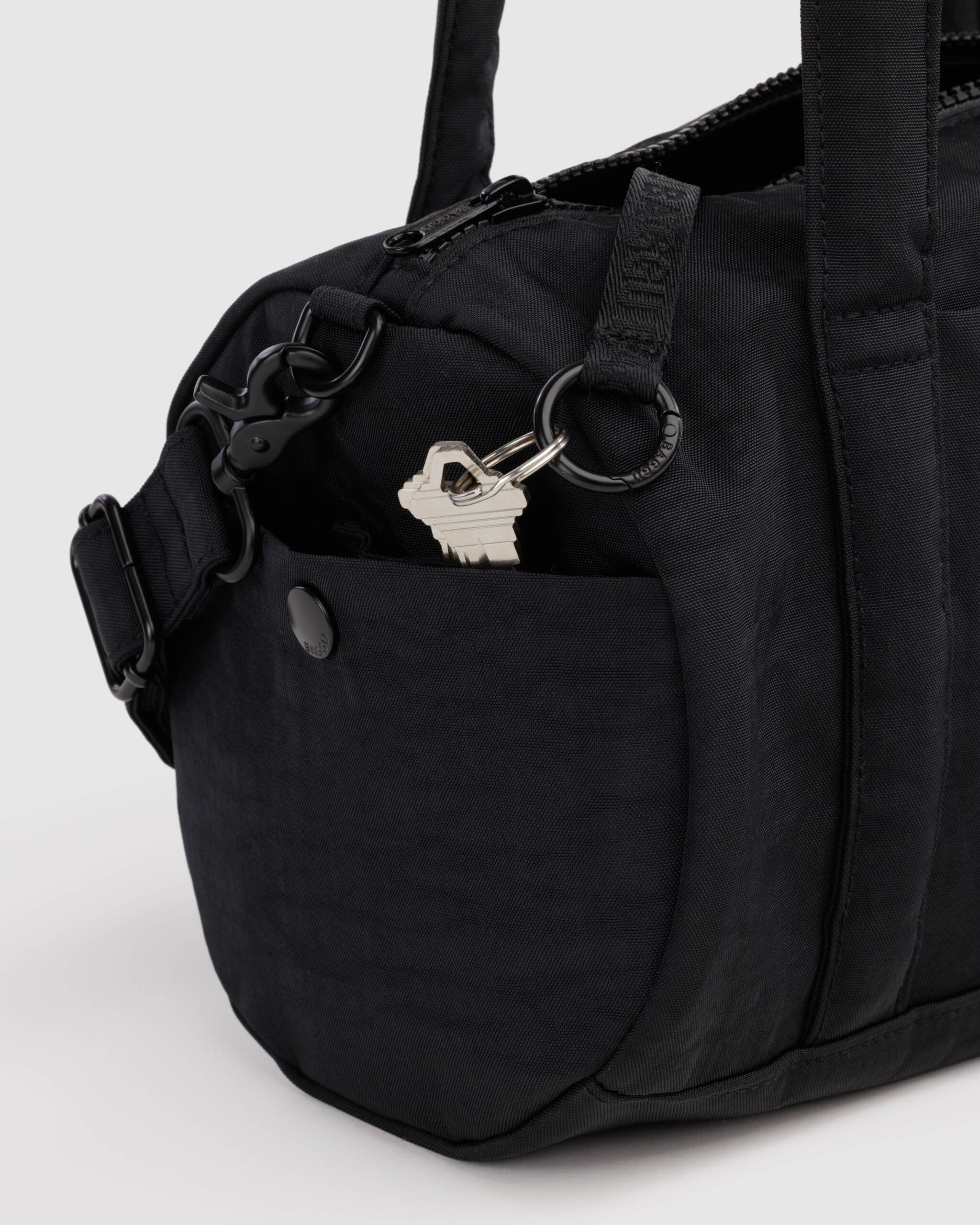 Nylon Duffle Bag - Black｜BAGGU