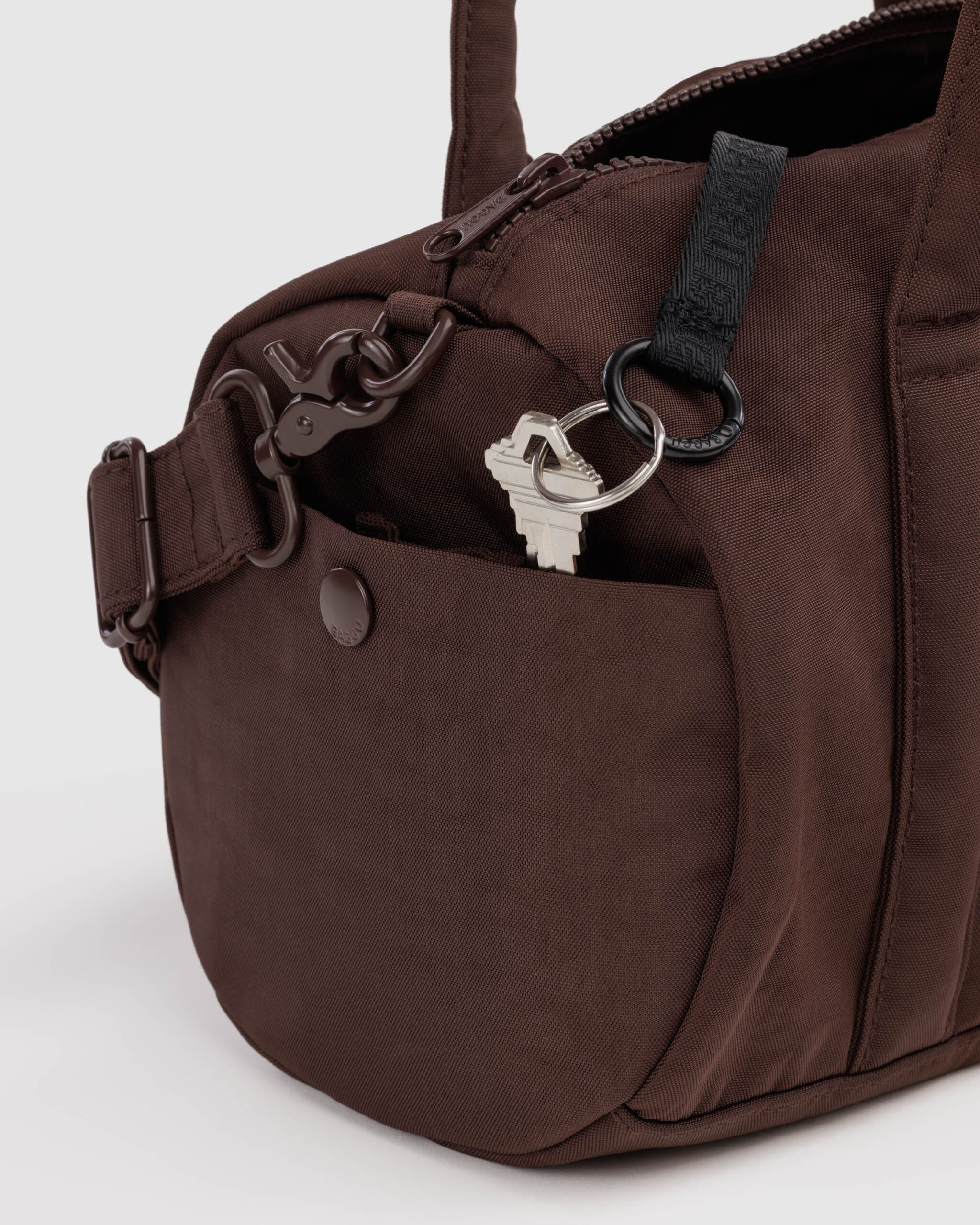 Nylon Duffle Bag - Coffee｜BAGGU