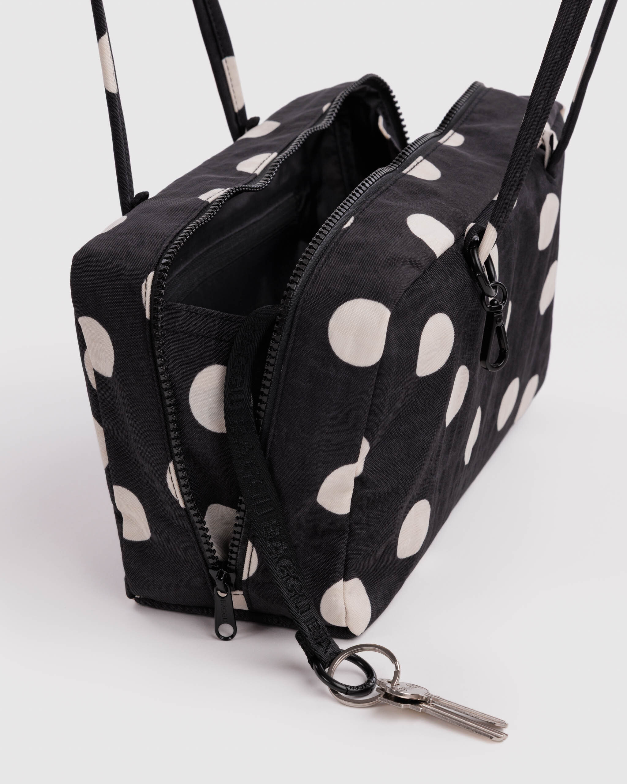 Nylon Bowler Bag - Black and Cream Polka Dot｜BAGGU