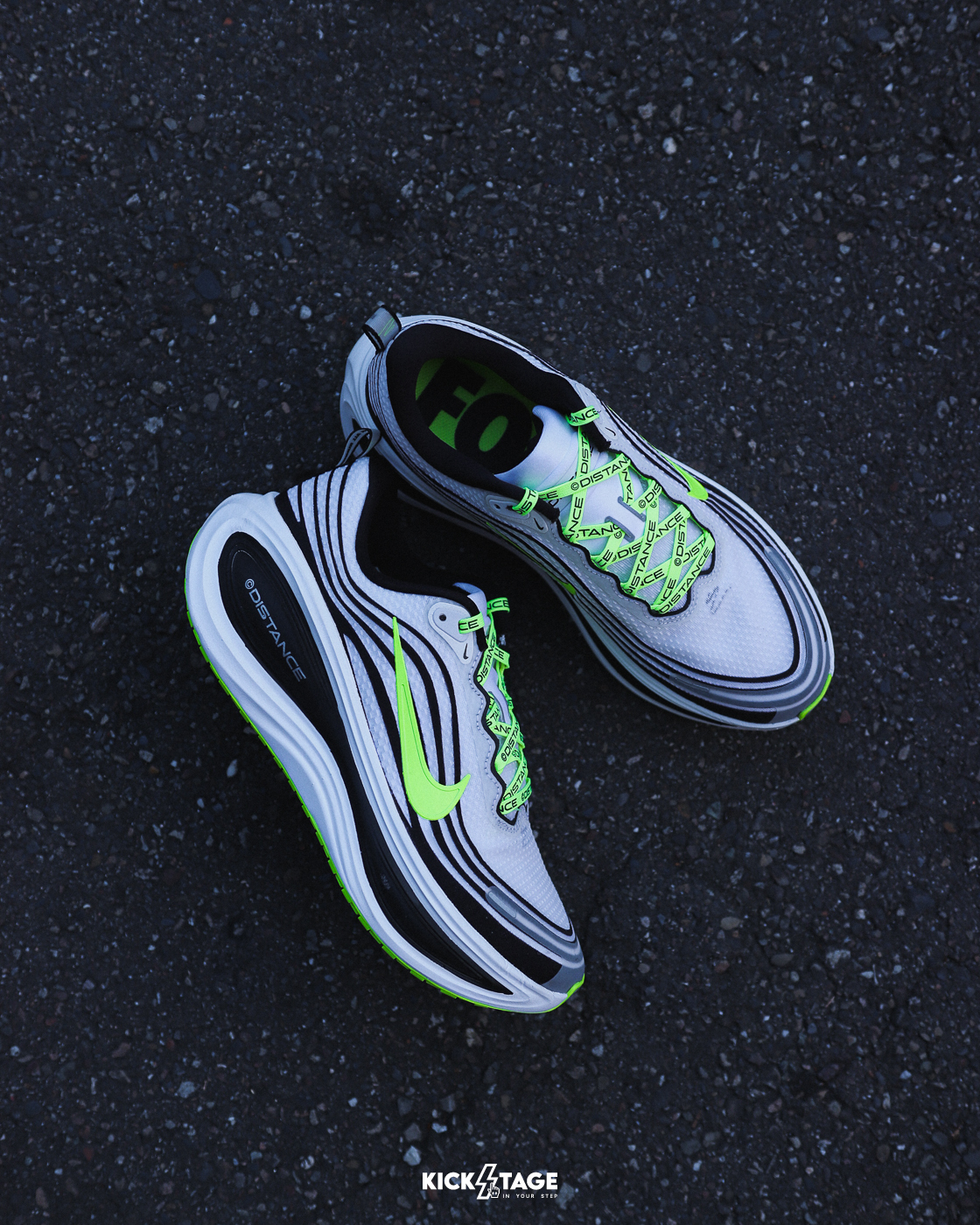男鞋 NIKE VOMERO PLUS X DISTANCE 白黑綠 氣墊 緩震 網布 透氣 休閒 跑步 運動鞋【IQ7318-100】