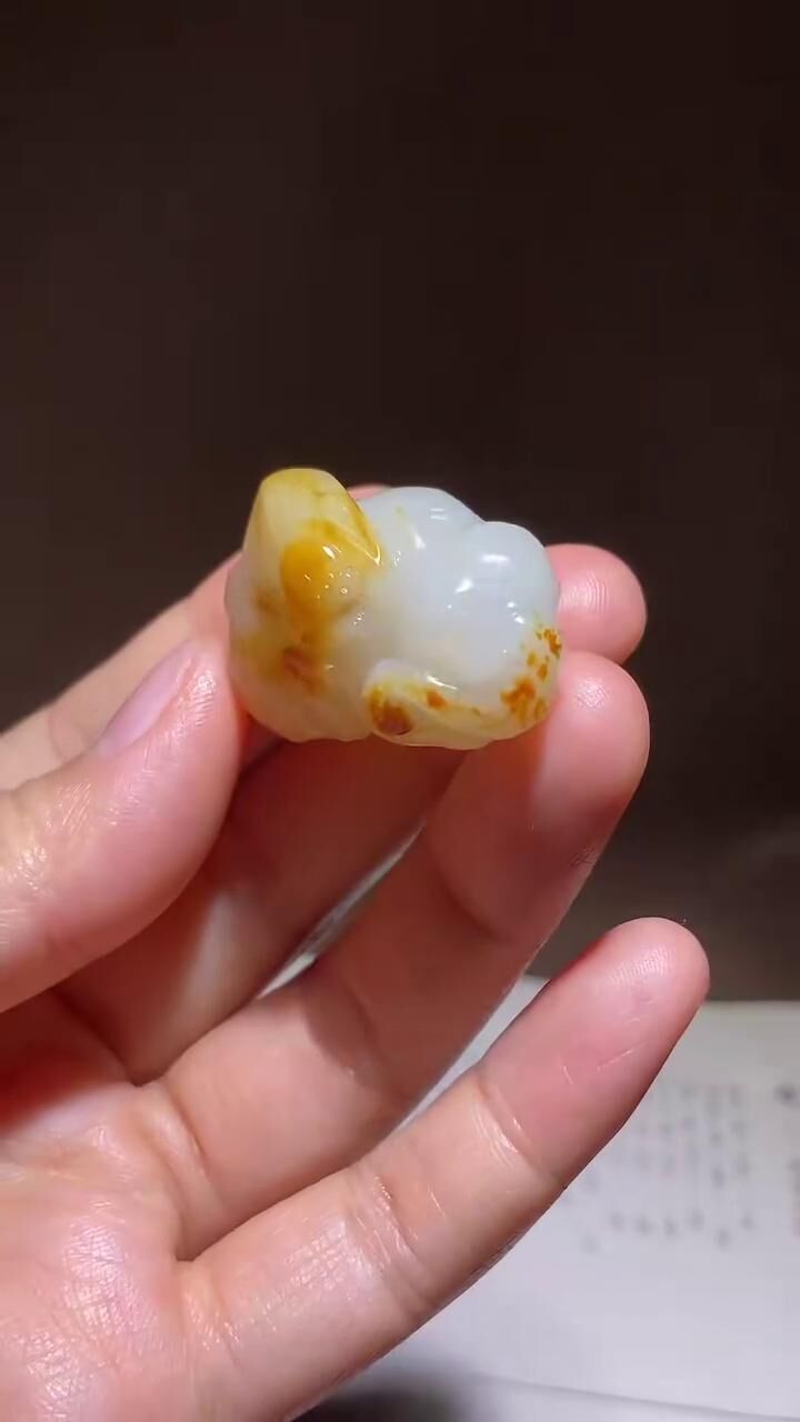 927710 和田玉籽料封侯拜相