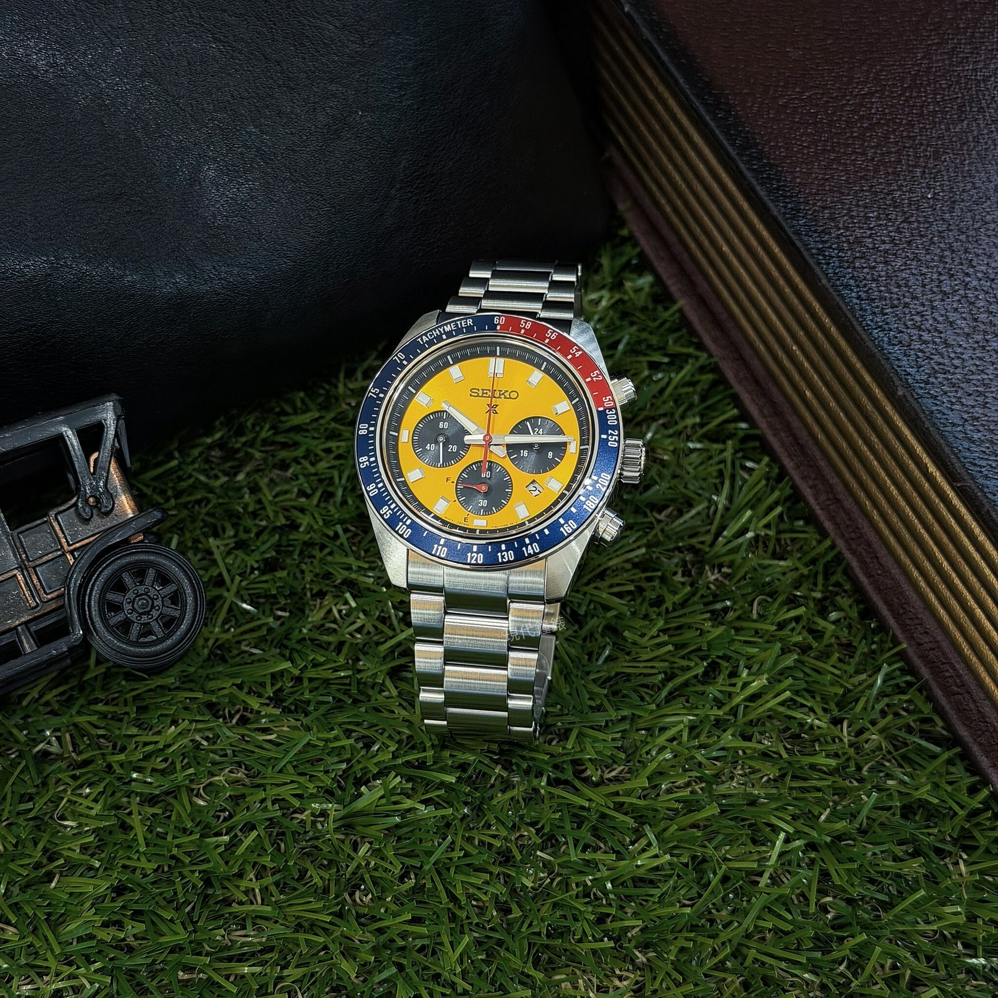 【SEIKO】V192-00B0Y 41.4mm Modern Watch