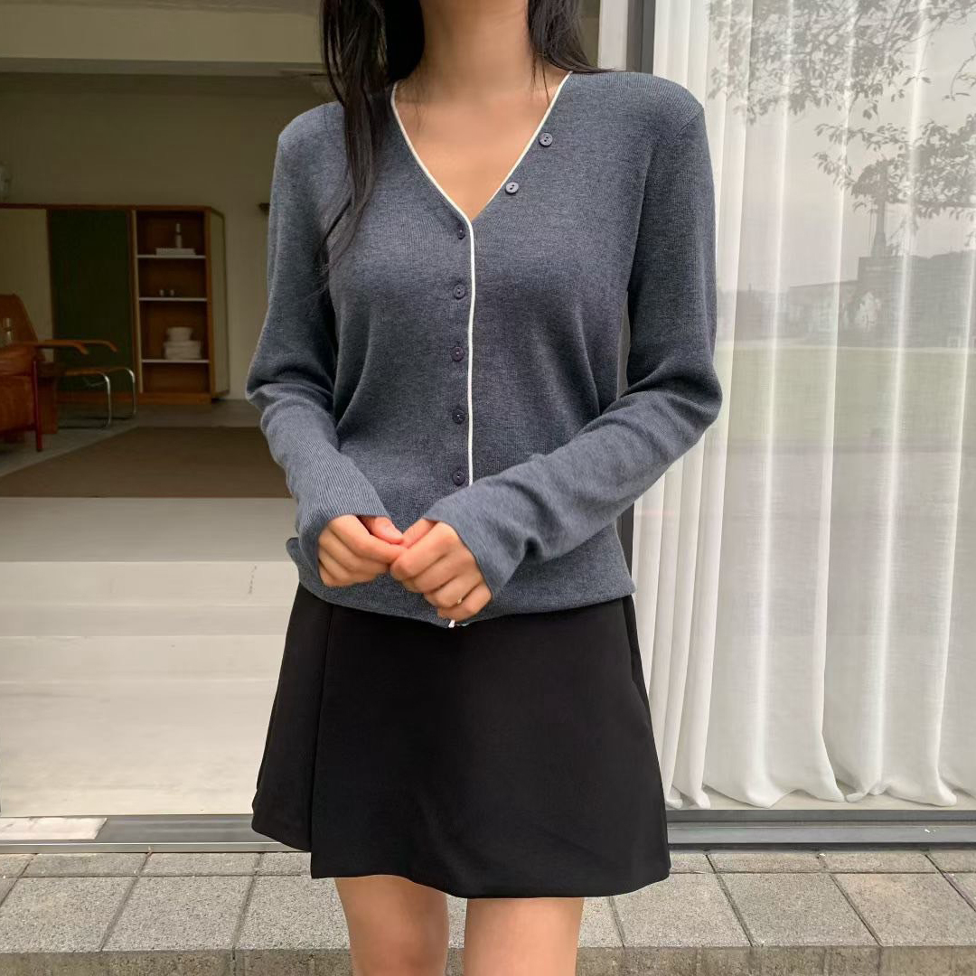 配色滾邊線條V領排釦罩衫上衣 / 3色