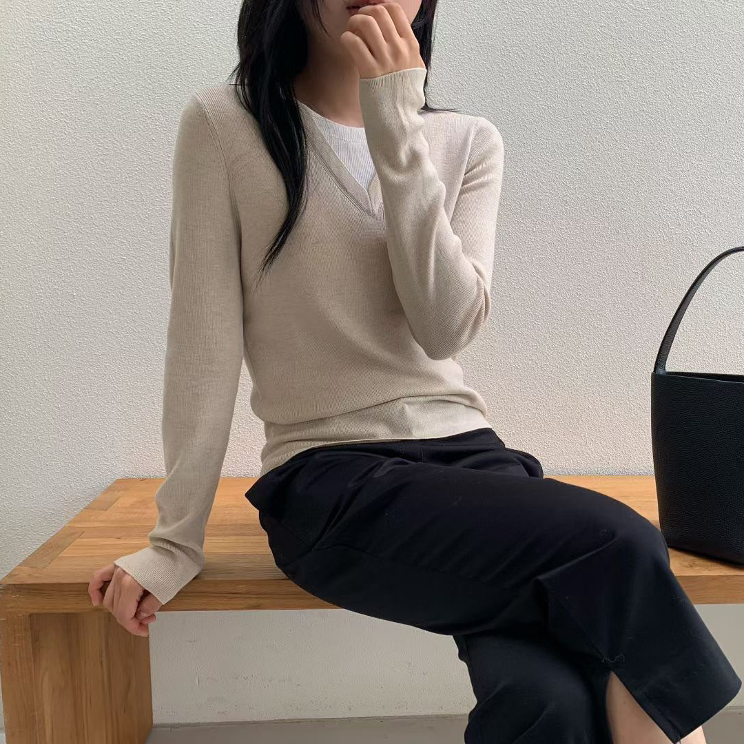 假兩件秋冬配色V領剪裁圓領上衣 / 3色