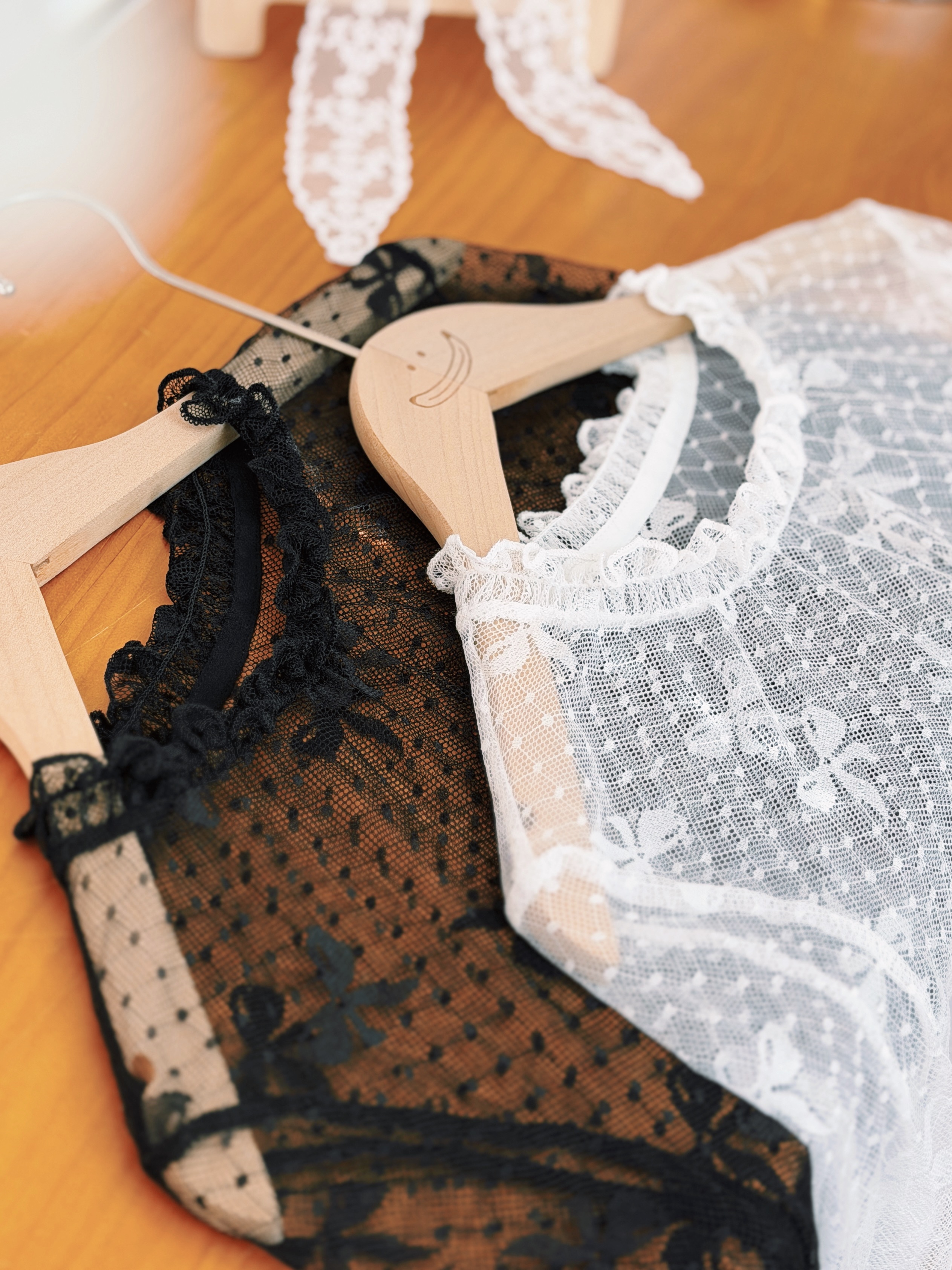 兩色 / 網紗圓點蝴蝶結長袖上衣 / Bow & Dot Mesh Long Sleeve Top