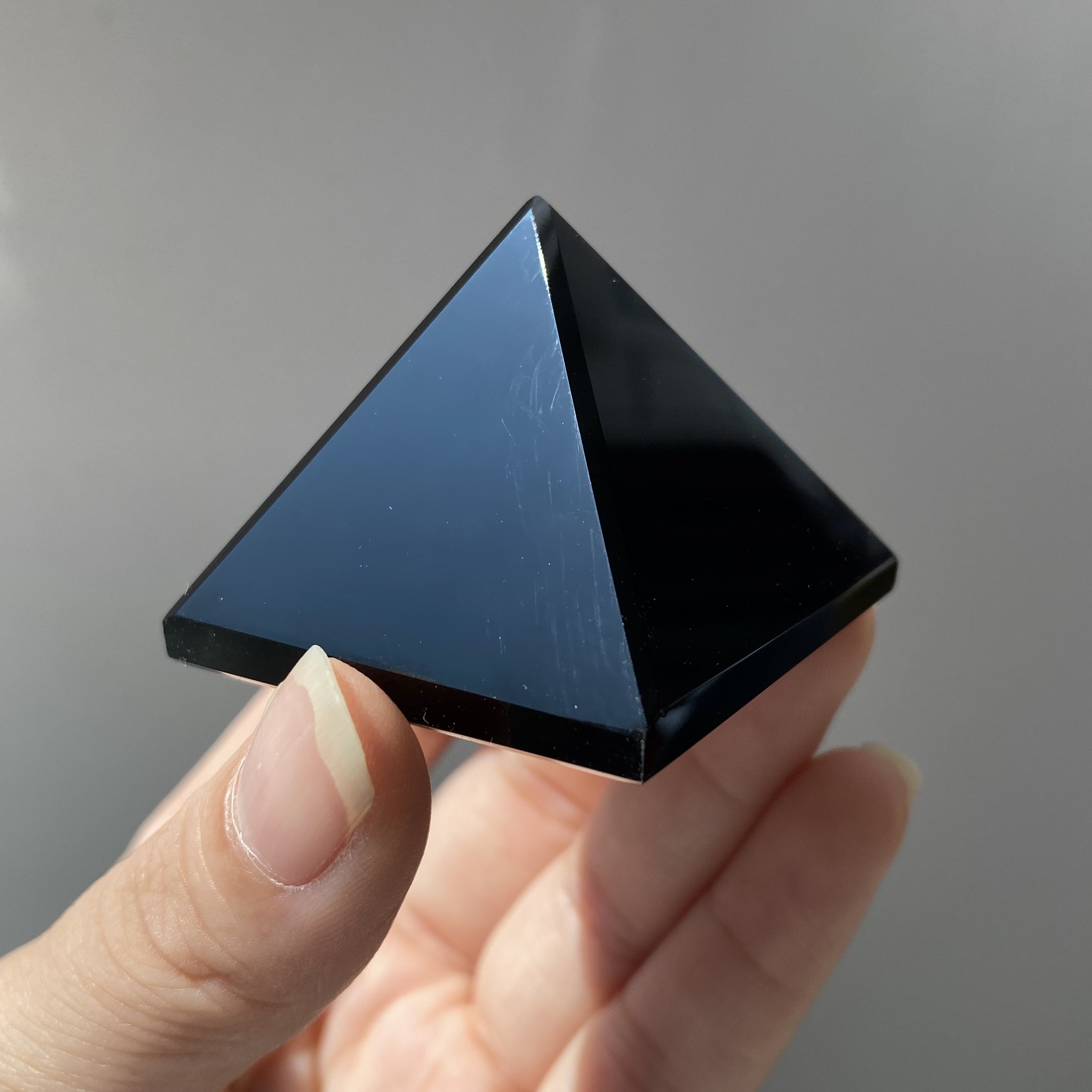 黑曜石金字塔