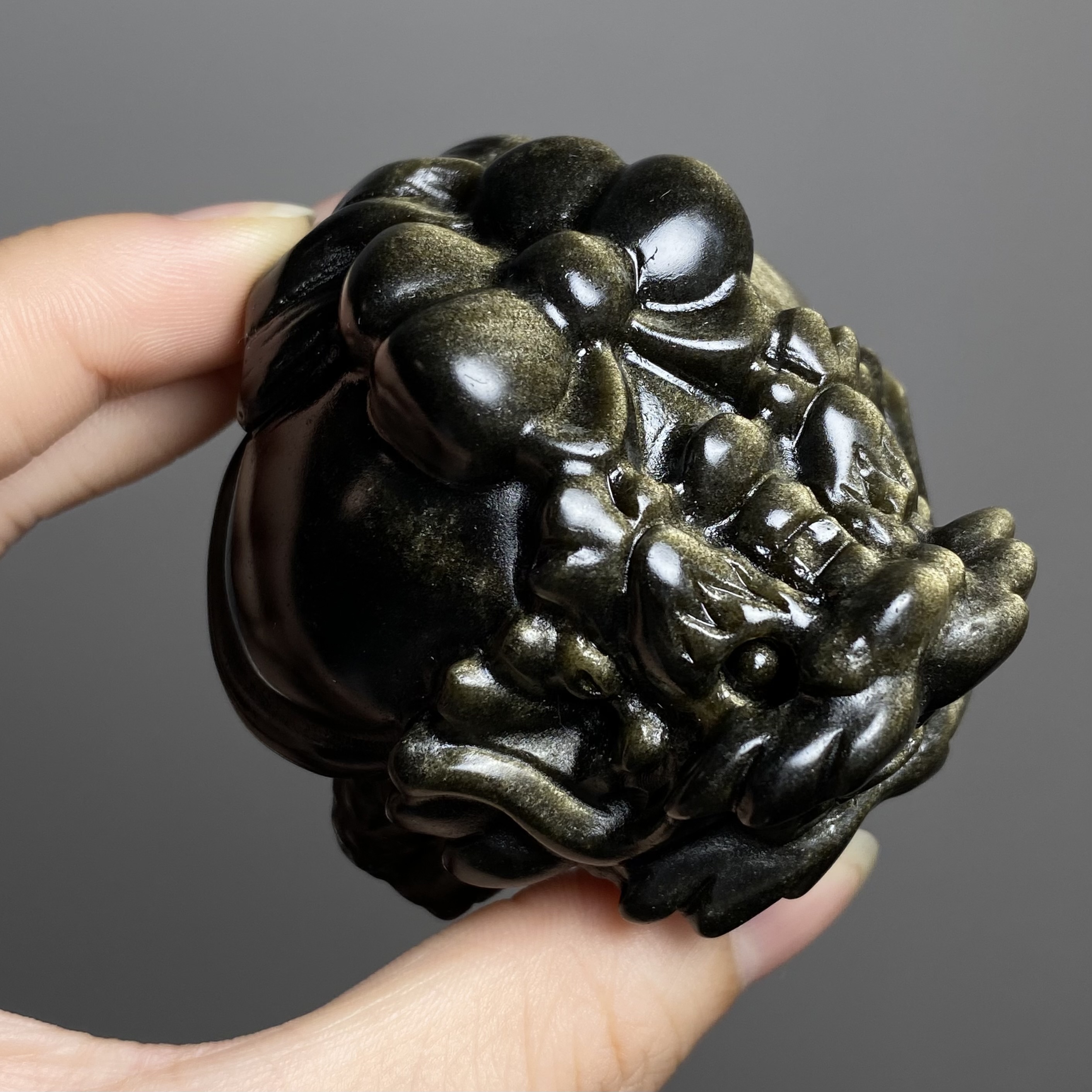 金曜石蝴蝶結龍龜