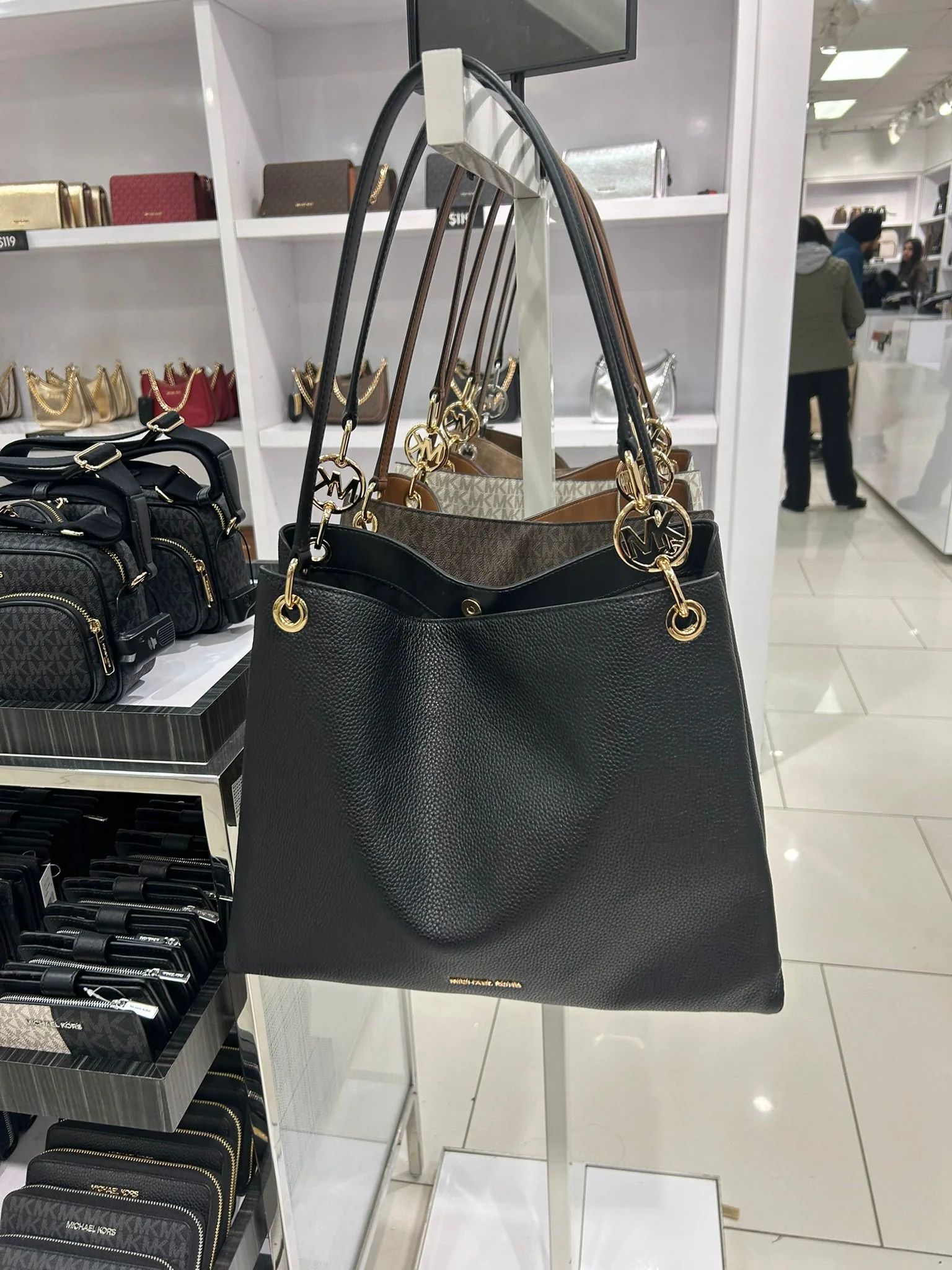 【預購】Michael Kors N100758 Christina 皮革單肩包 (黑色)