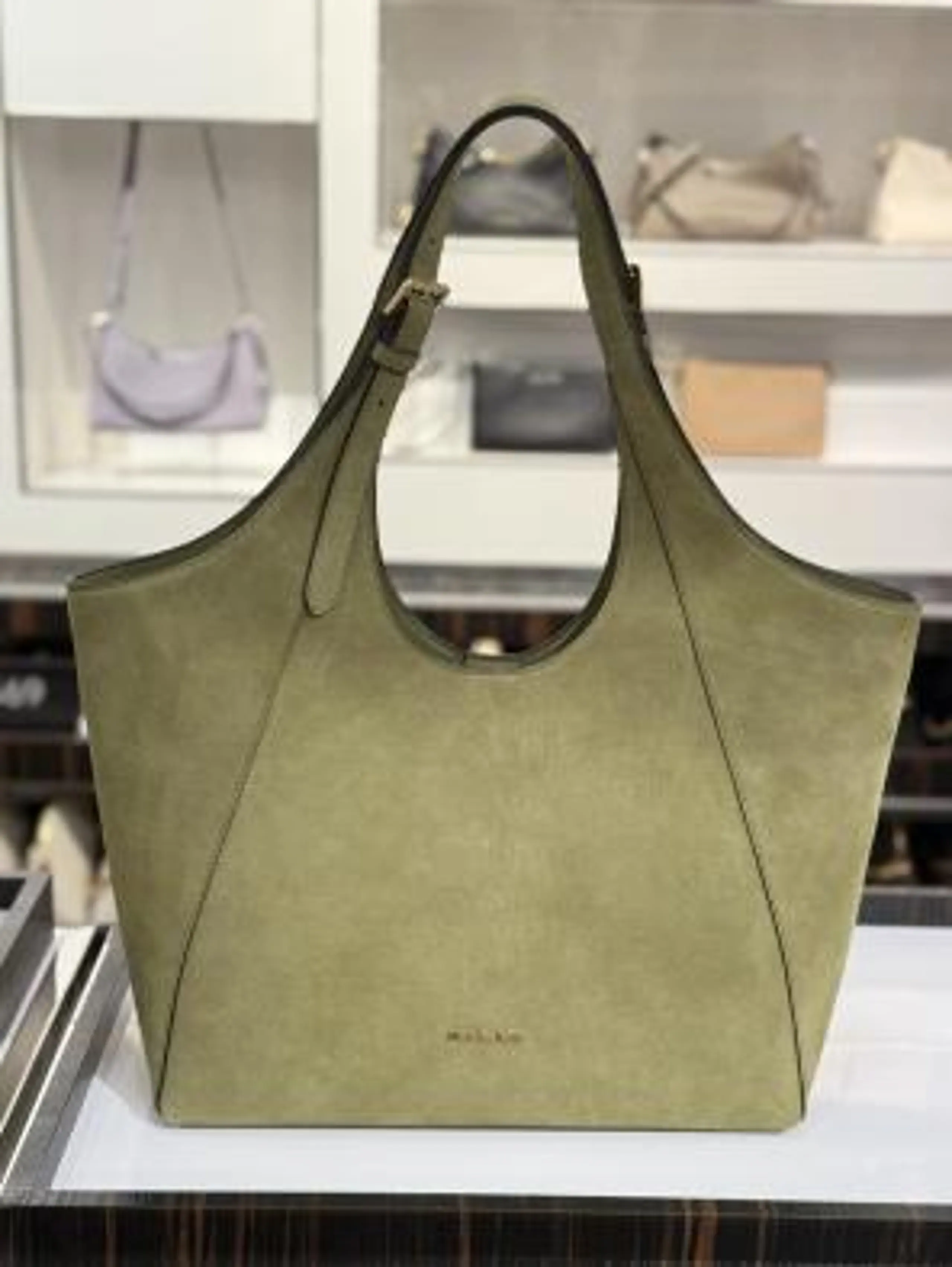 【預購】Michael Kors N100749 Bernie 大號托特包 (橄欖綠)