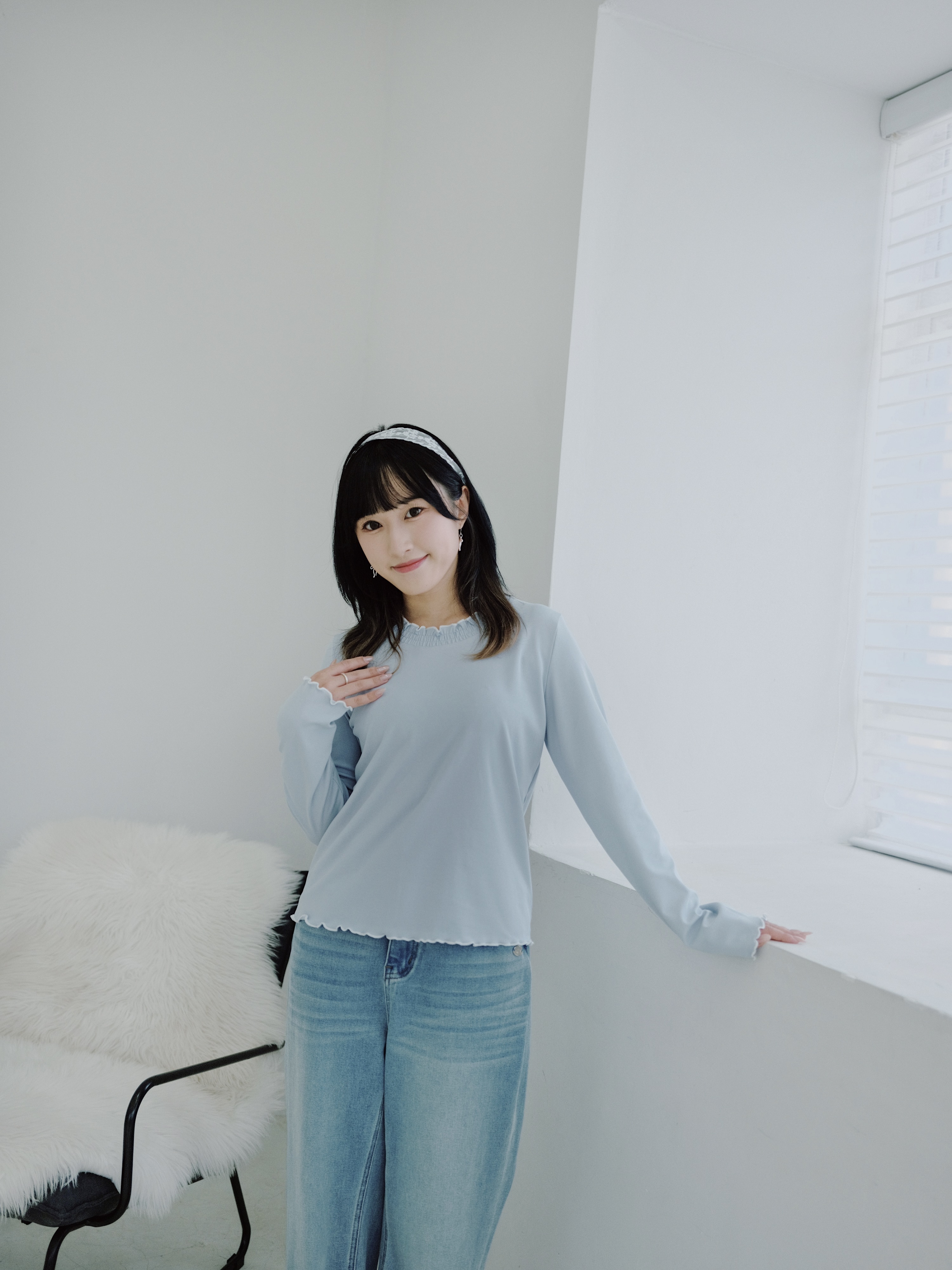 五色 / 莫代爾親膚滾邊長袖上衣 / Soft Modal Contrast Lettuce-Edge Top