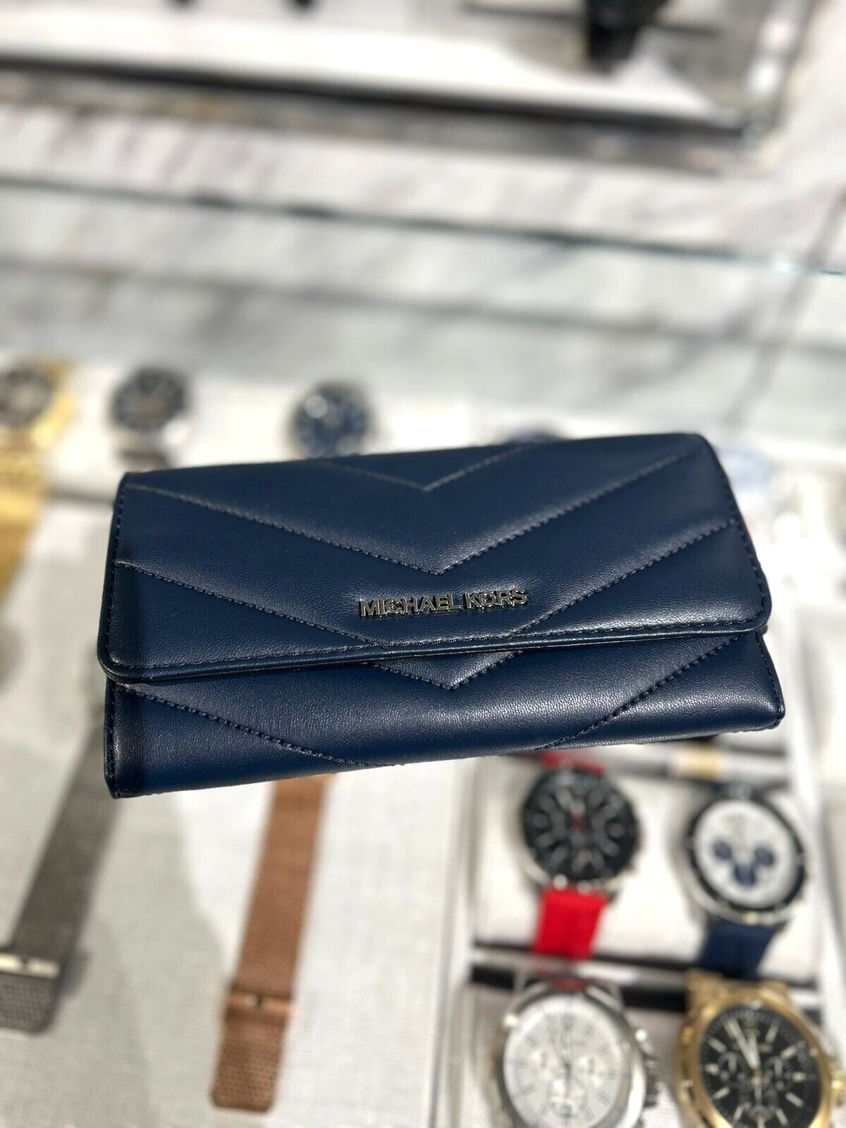 【預購】Michael Kors N100738 大號三折銀包