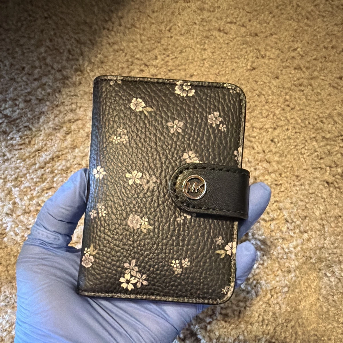 【預購】Michael Kors N100721 小花圖案銀包 (黑色)