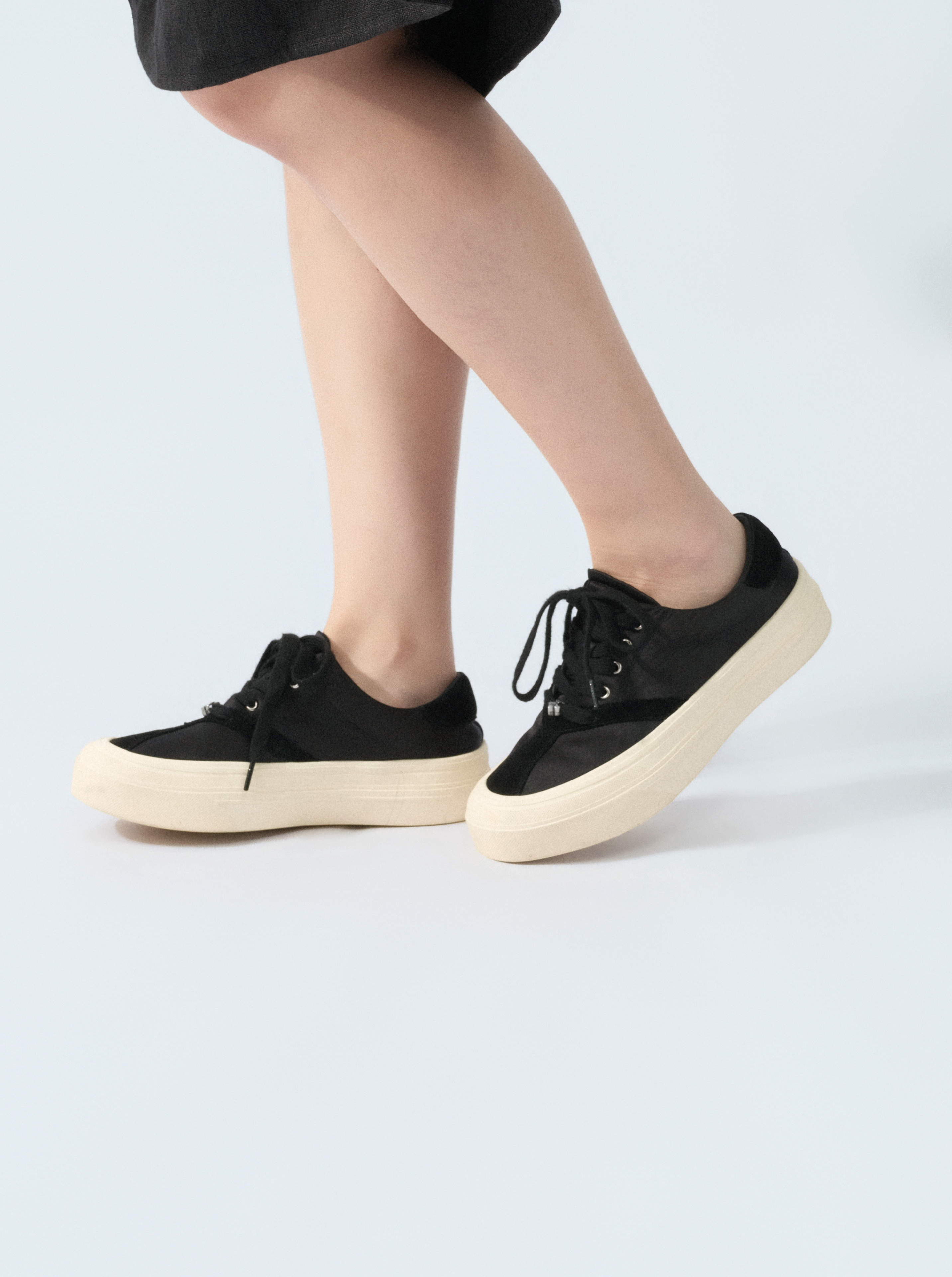 鍛布拼麂皮厚底便服鞋（預購產品）