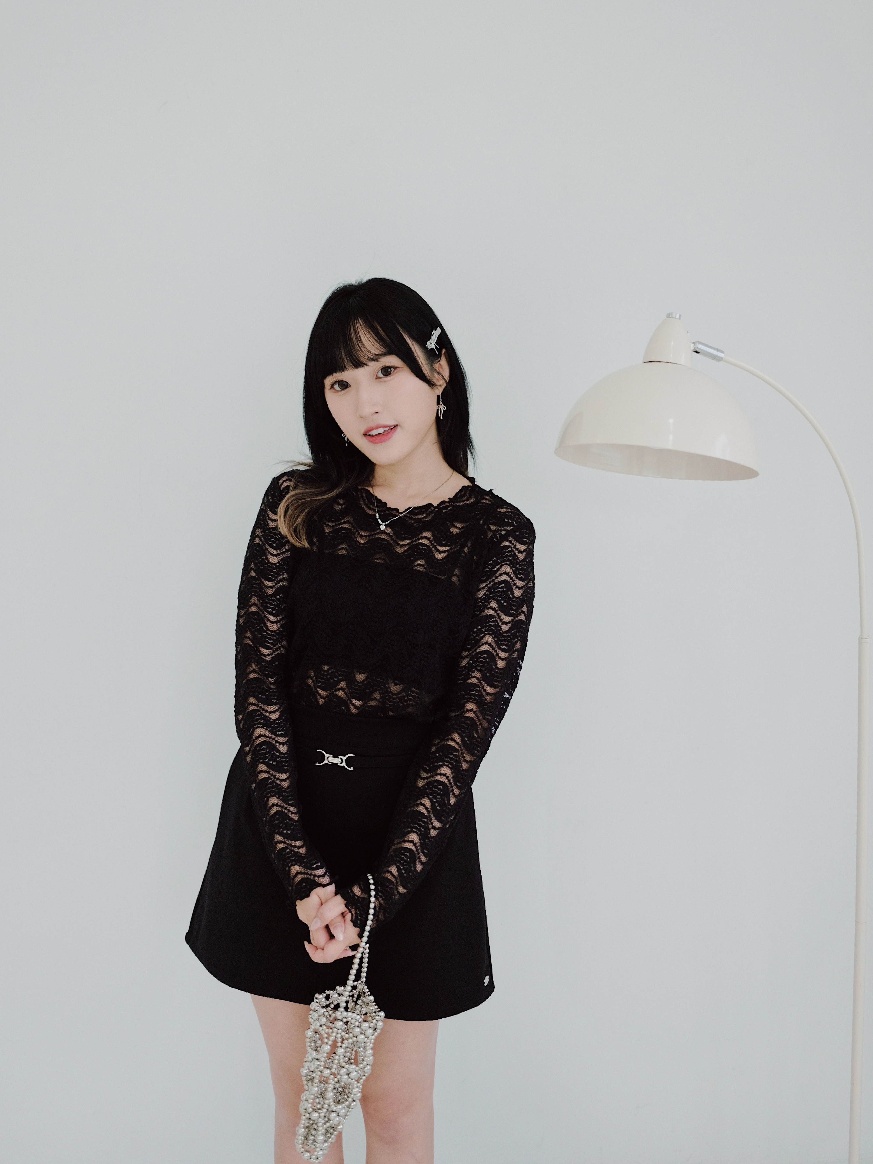 兩色 / 透膚水波紋滾邊長袖上衣 / Sheer Ripple Textured Lace Top