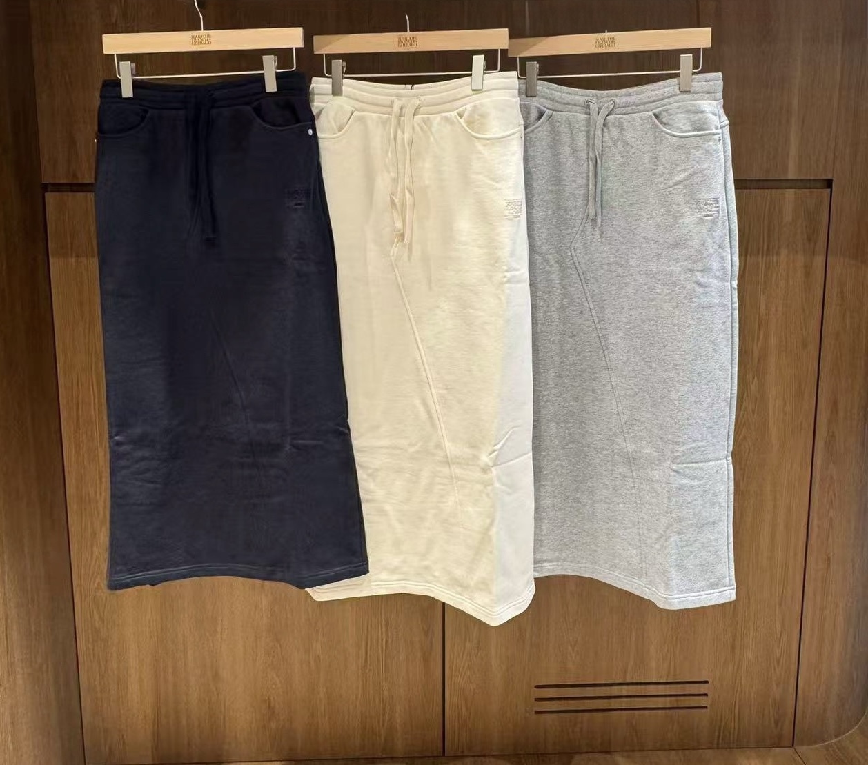 香港$770!!連線入code再減😱!! MARITHE FRANCOIS GIRBAUD (MFG)｜MFG46FSS101 W CLASSIC LOGO LONG SWEAT SKIRT [3 colors] M382
