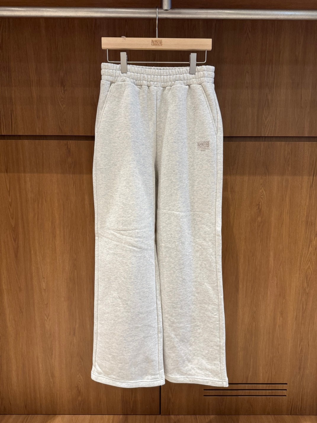 香港$770!!連線入code再減😱!! MARITHE FRANCOIS GIRBAUD (MFG)｜MFG46FSP103 W CLASSIC LOGO SWEAT PANTS [3 colors] M393